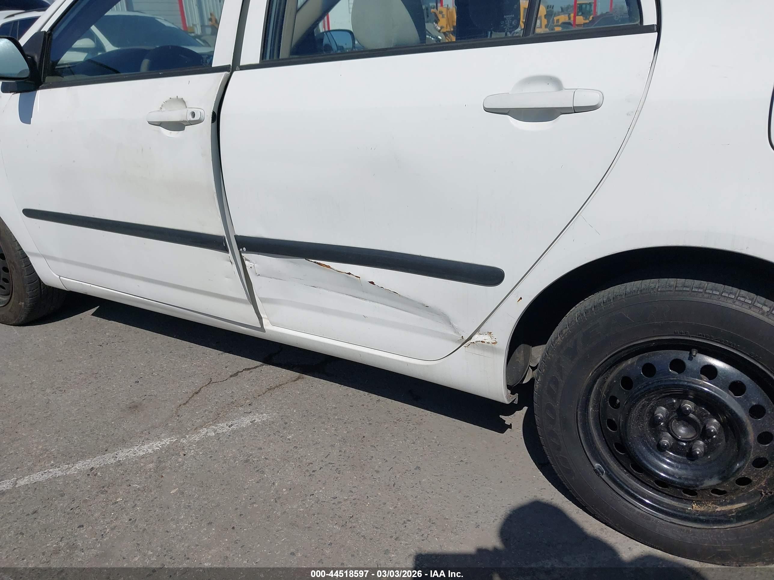 TOYOTA COROLLA image 6