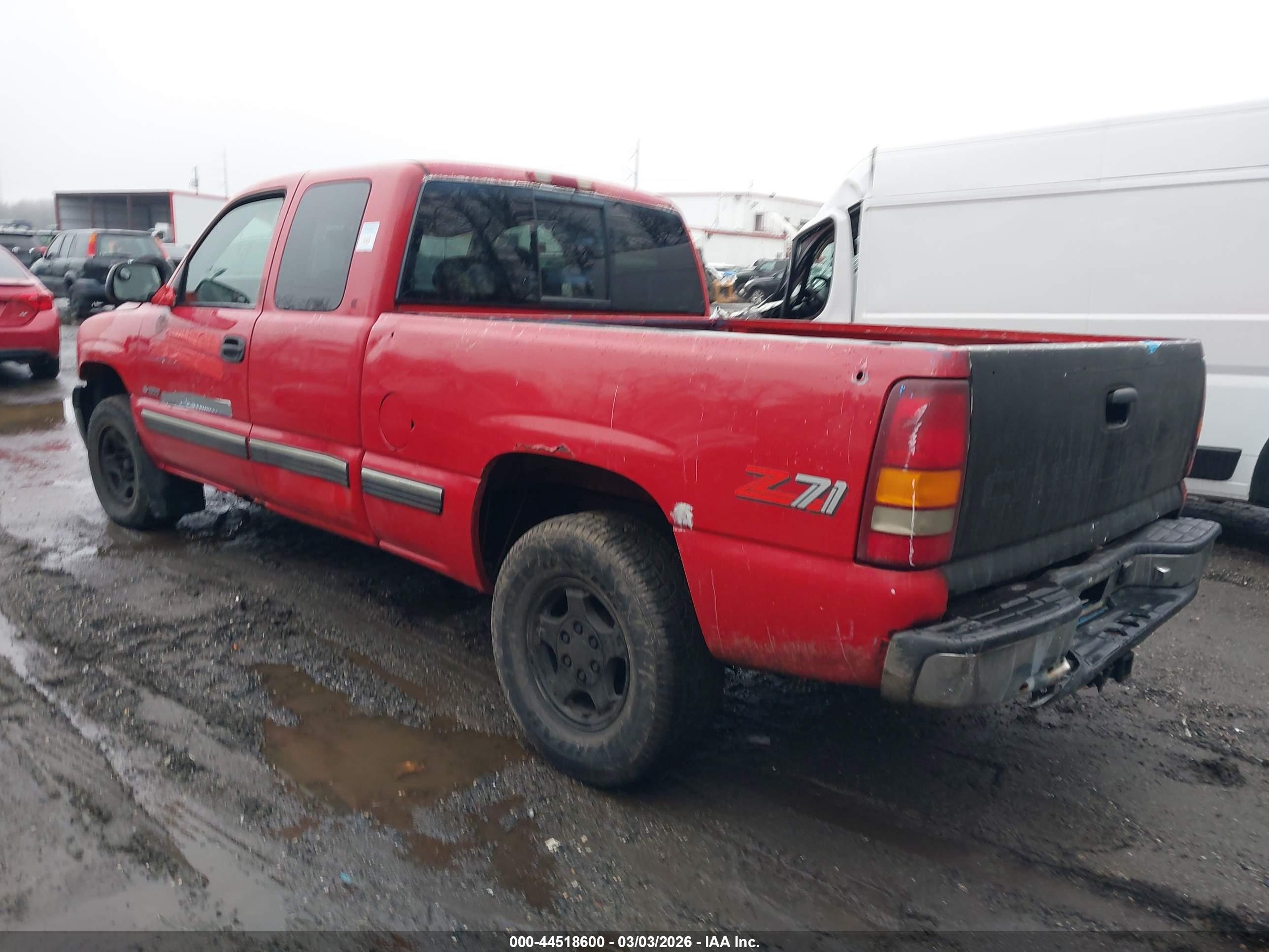 CHEVROLET SILVERADO image 3