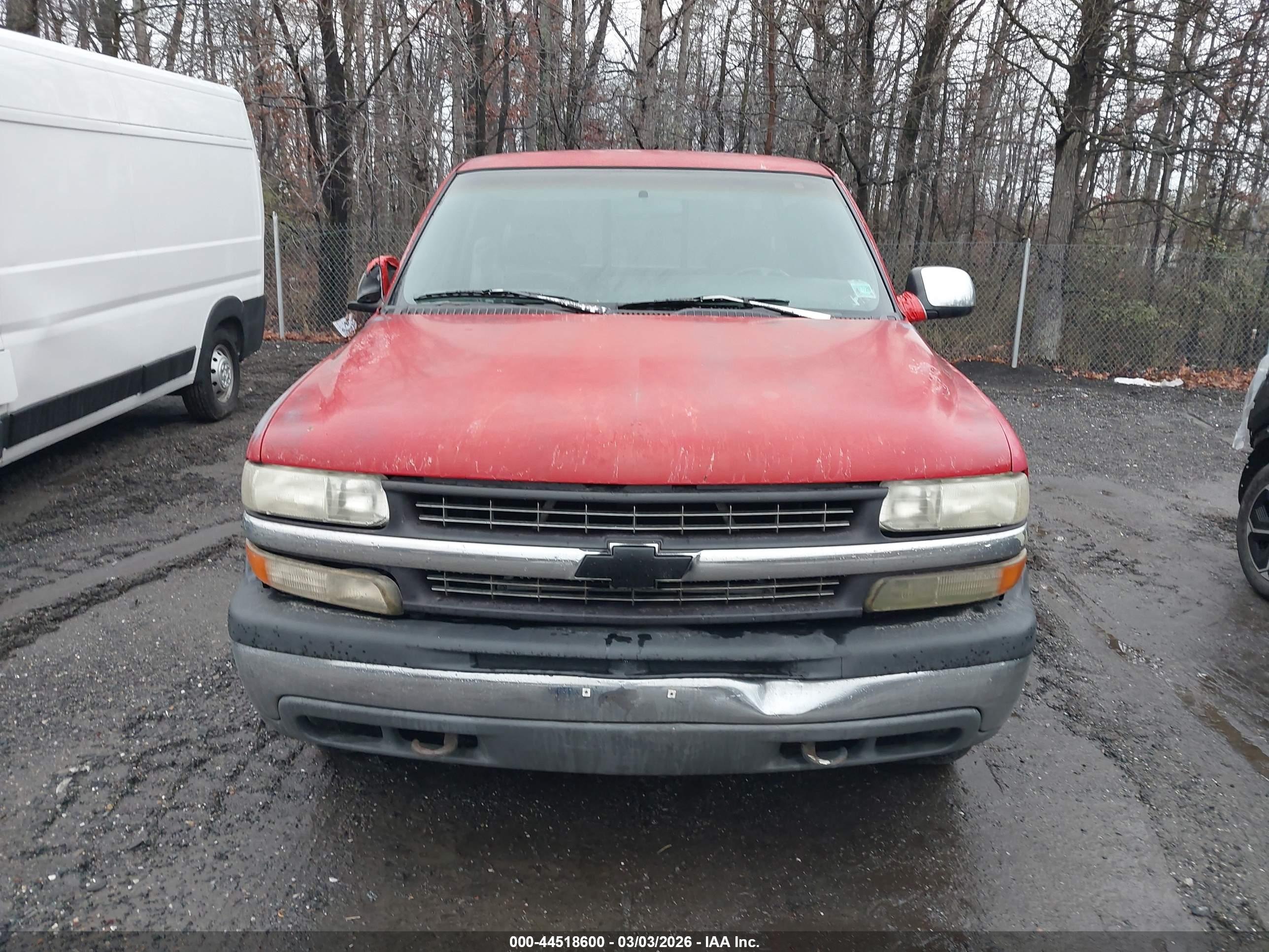 CHEVROLET SILVERADO image 6