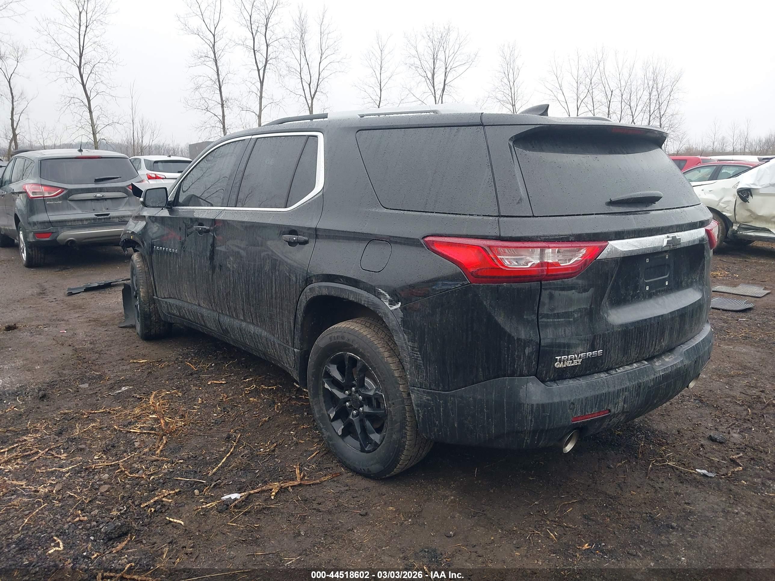CHEVROLET TRAVERSE image 3