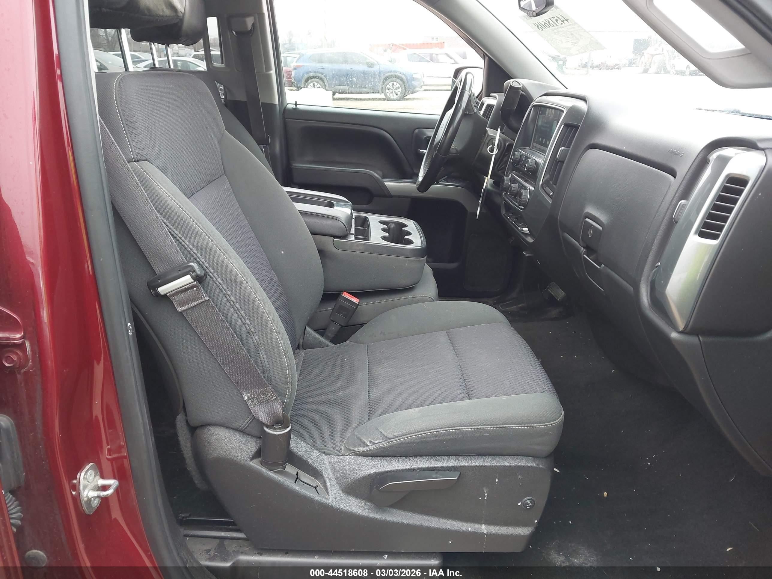 CHEVROLET SILVERADO image 5