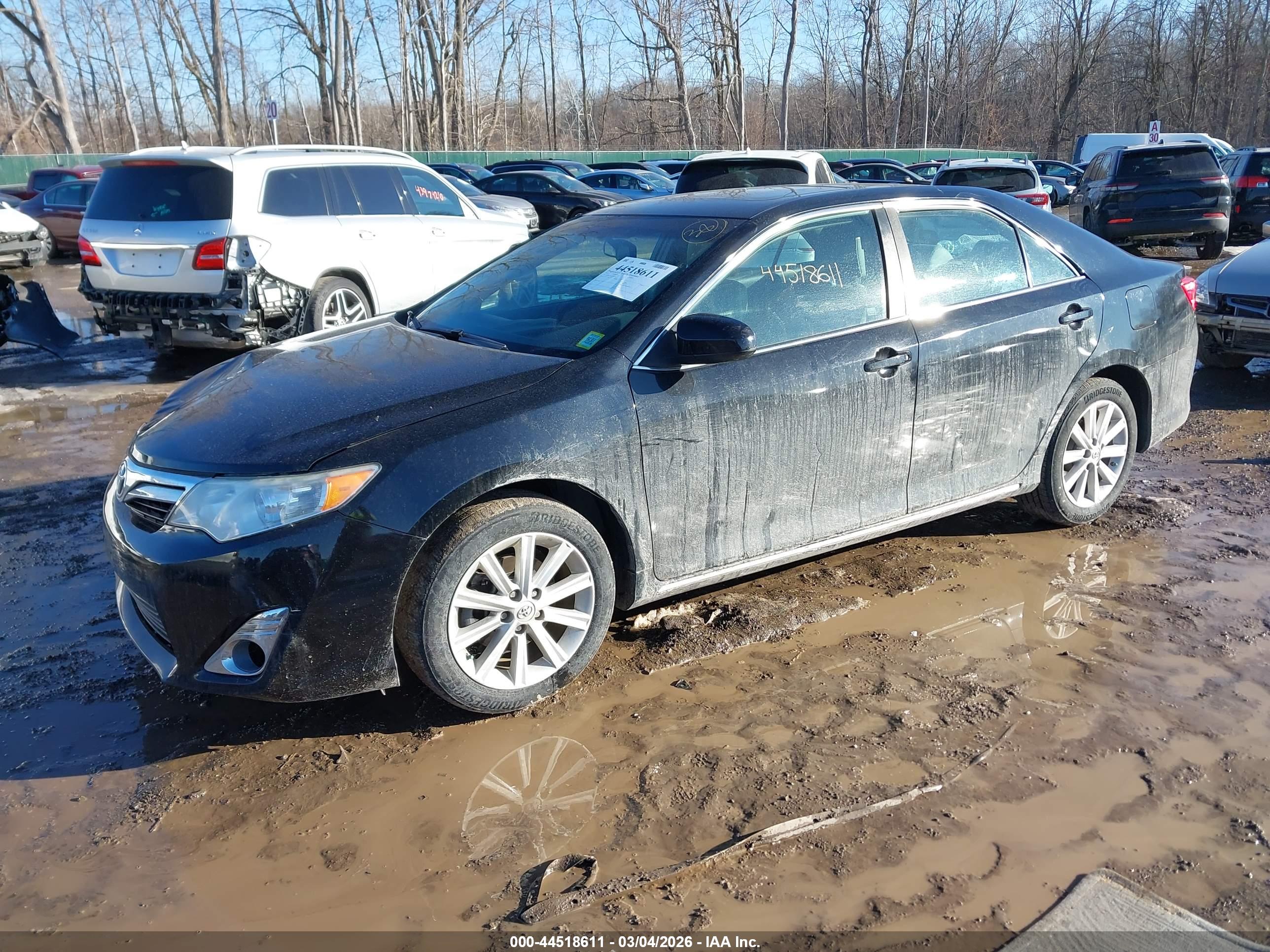 TOYOTA CAMRY image 2