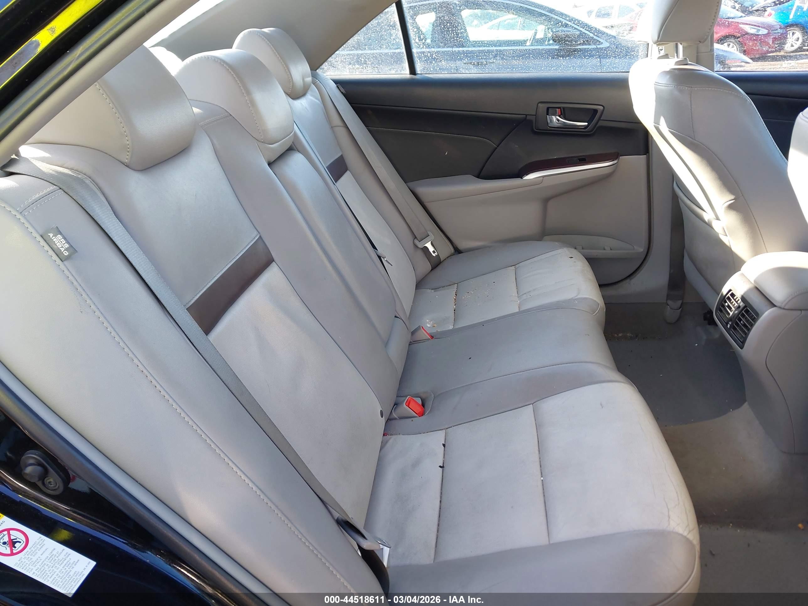 TOYOTA CAMRY image 8