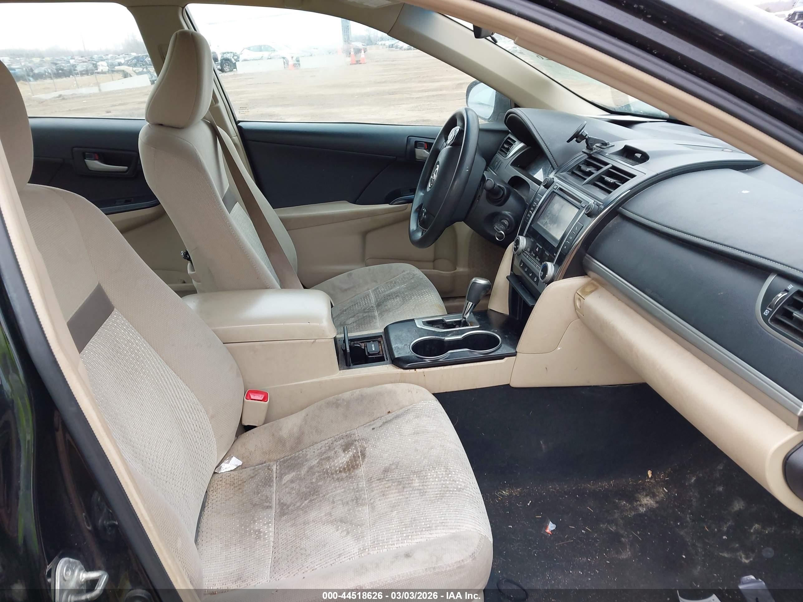 TOYOTA CAMRY image 5