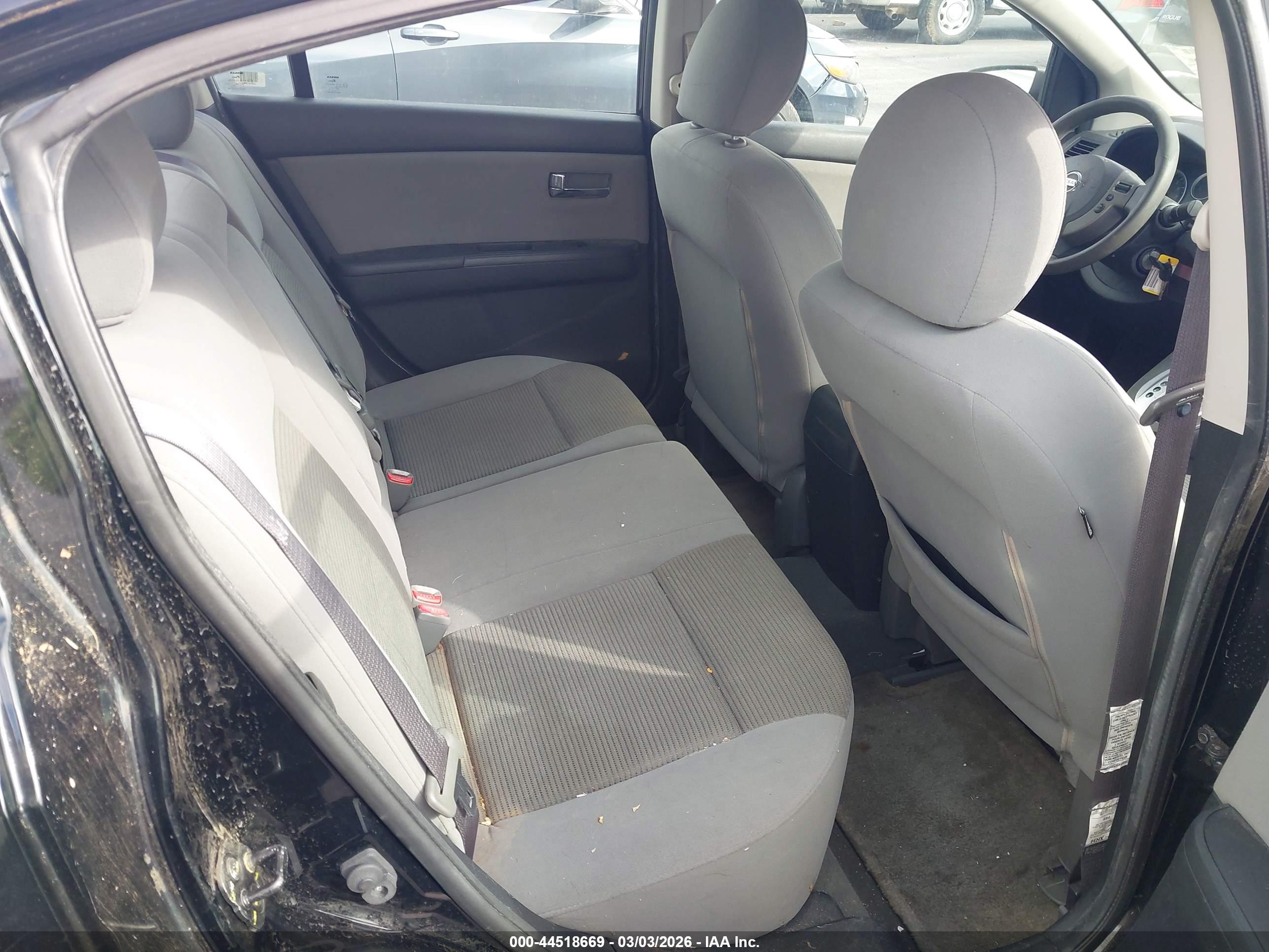 NISSAN SENTRA image 8