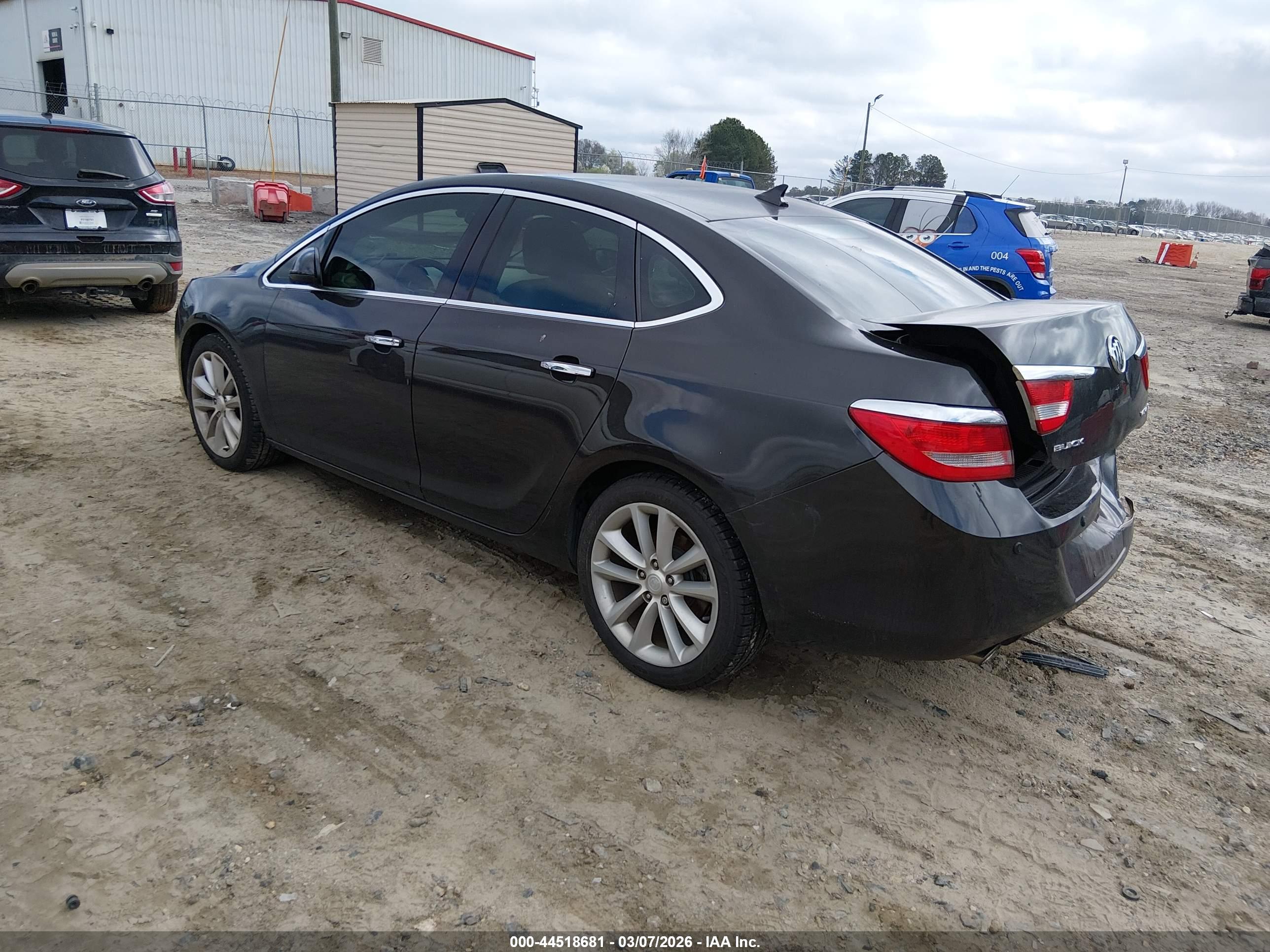 BUICK VERANO image 3