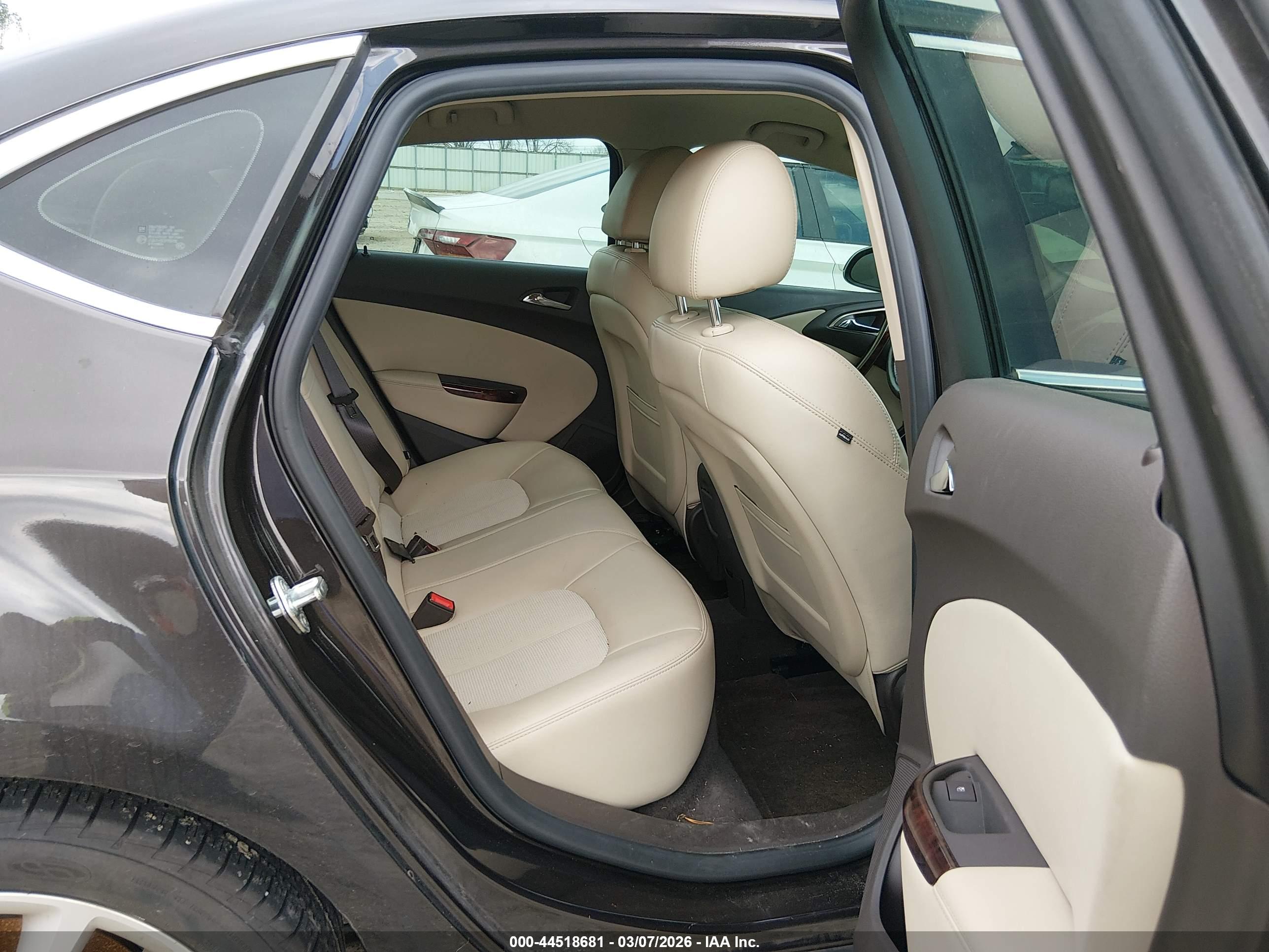 BUICK VERANO image 8