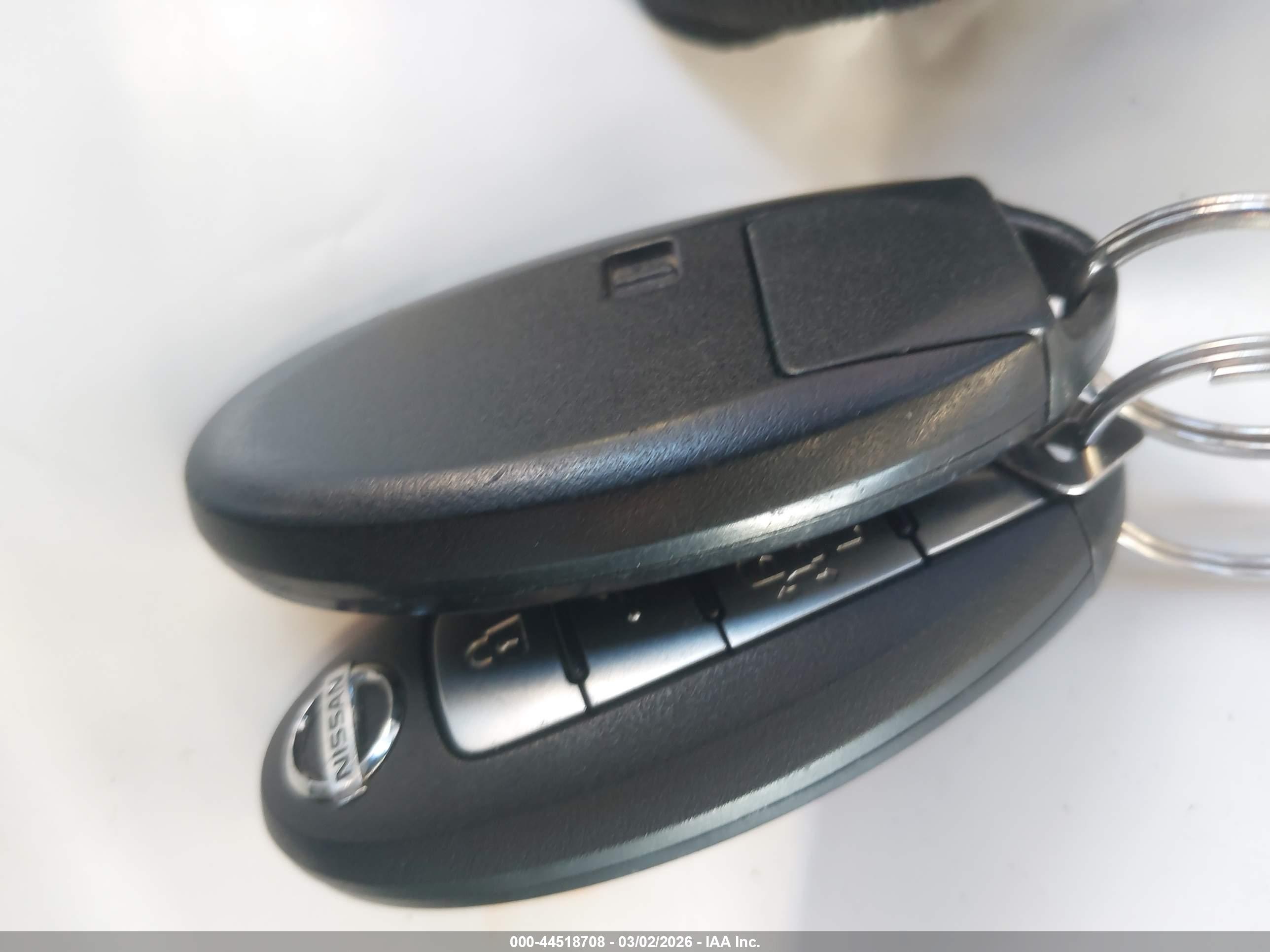 NISSAN QUEST image 11