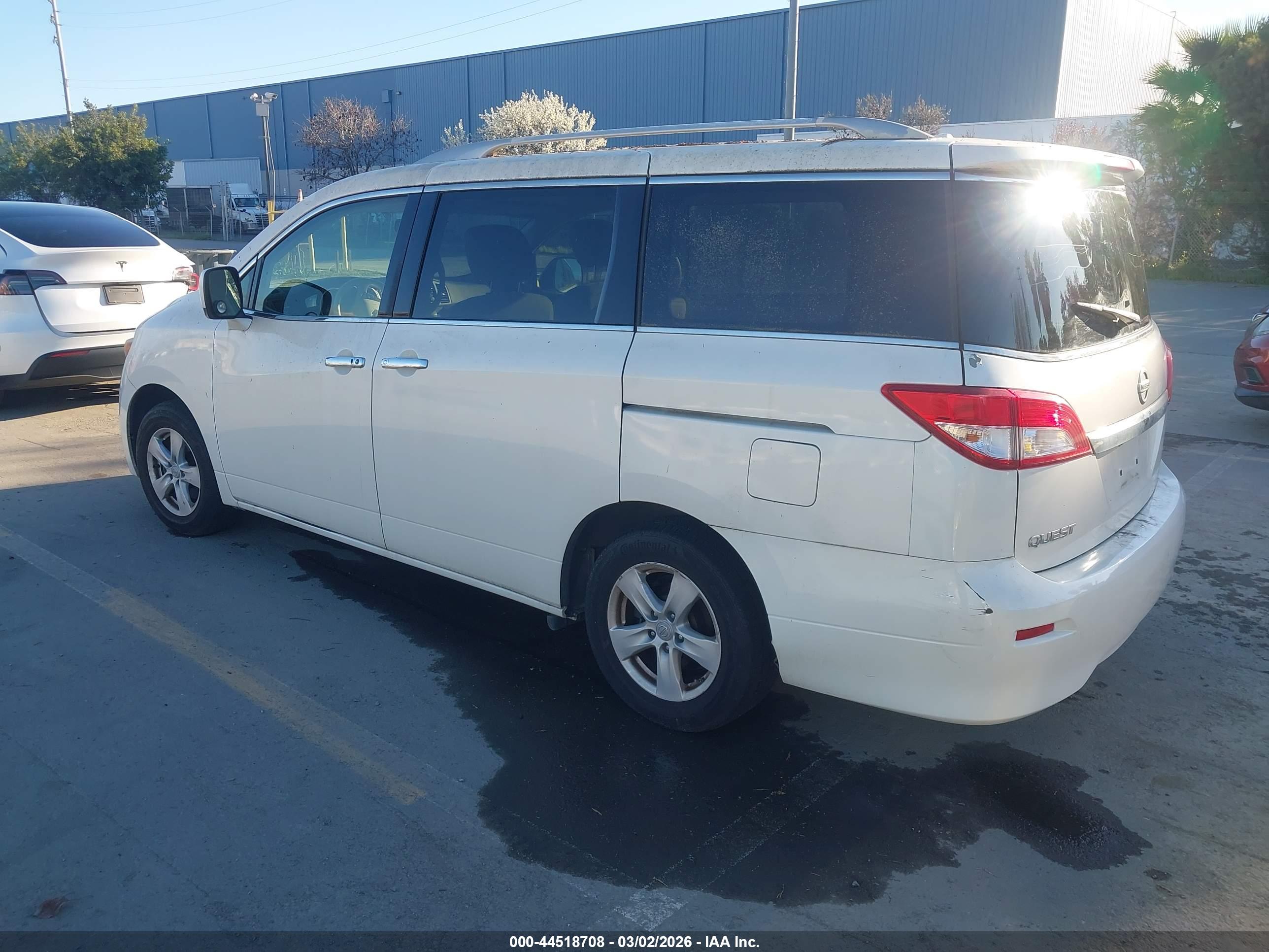 NISSAN QUEST image 3