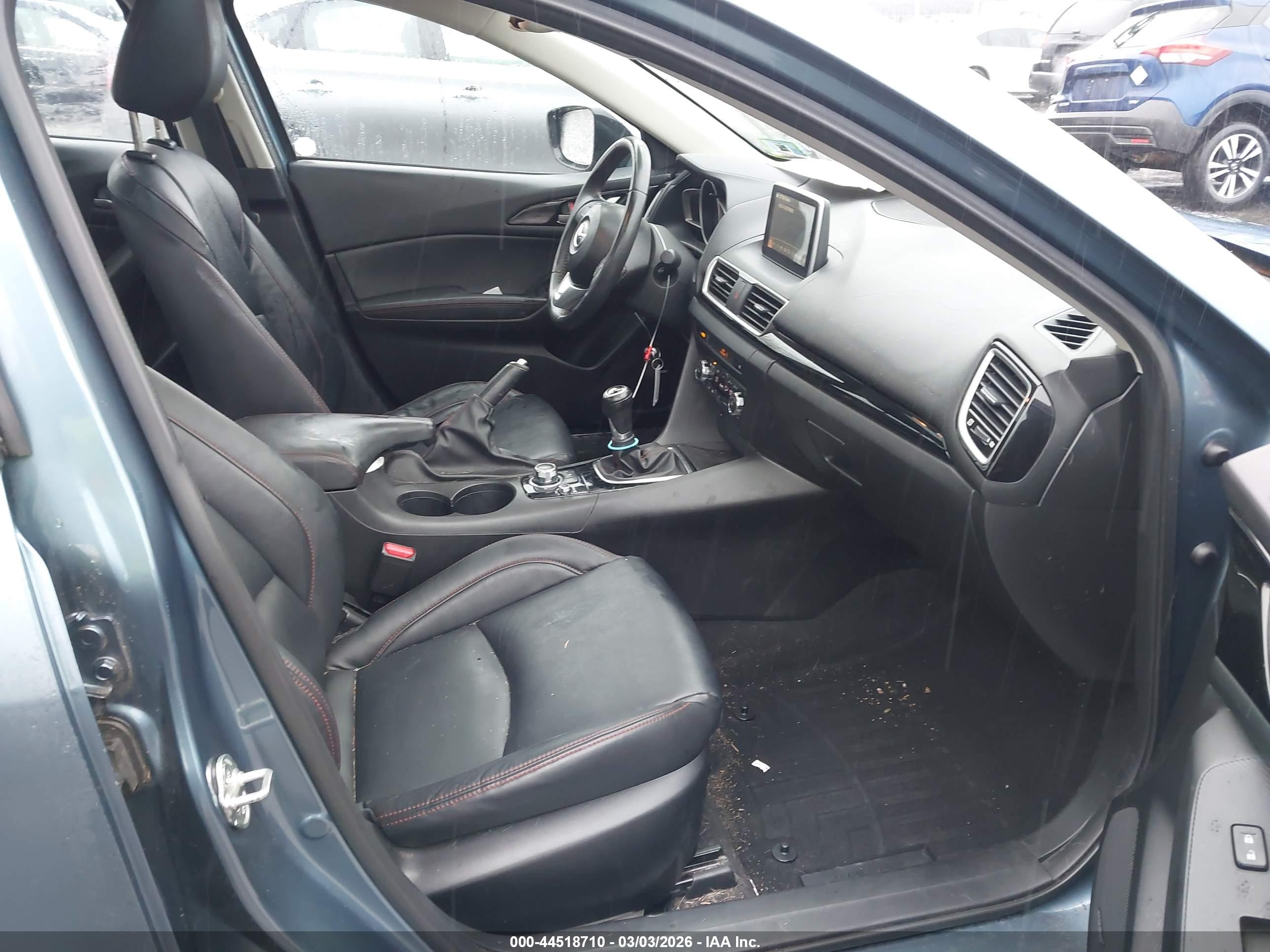 MAZDA MAZDA3 image 5