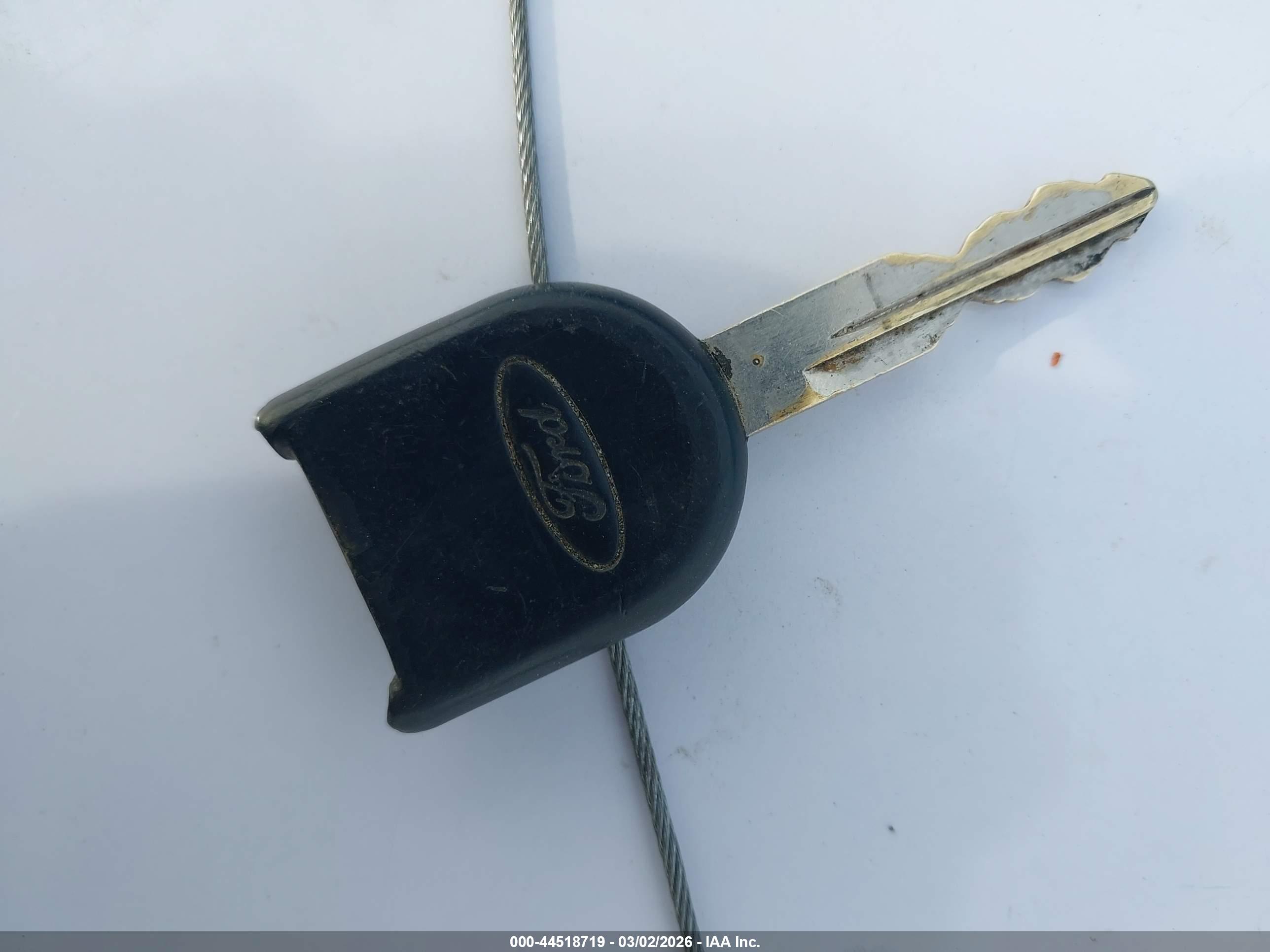 FORD EXPLORER image 11