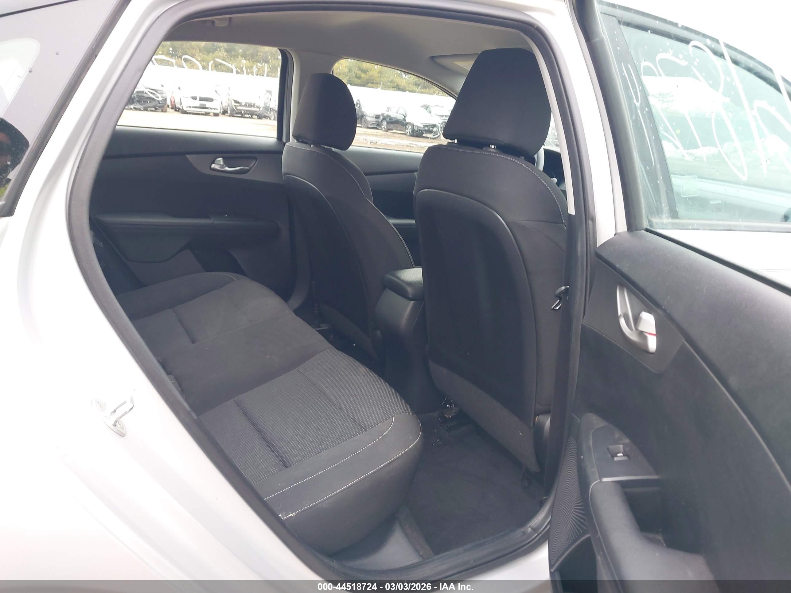 KIA FORTE image 8