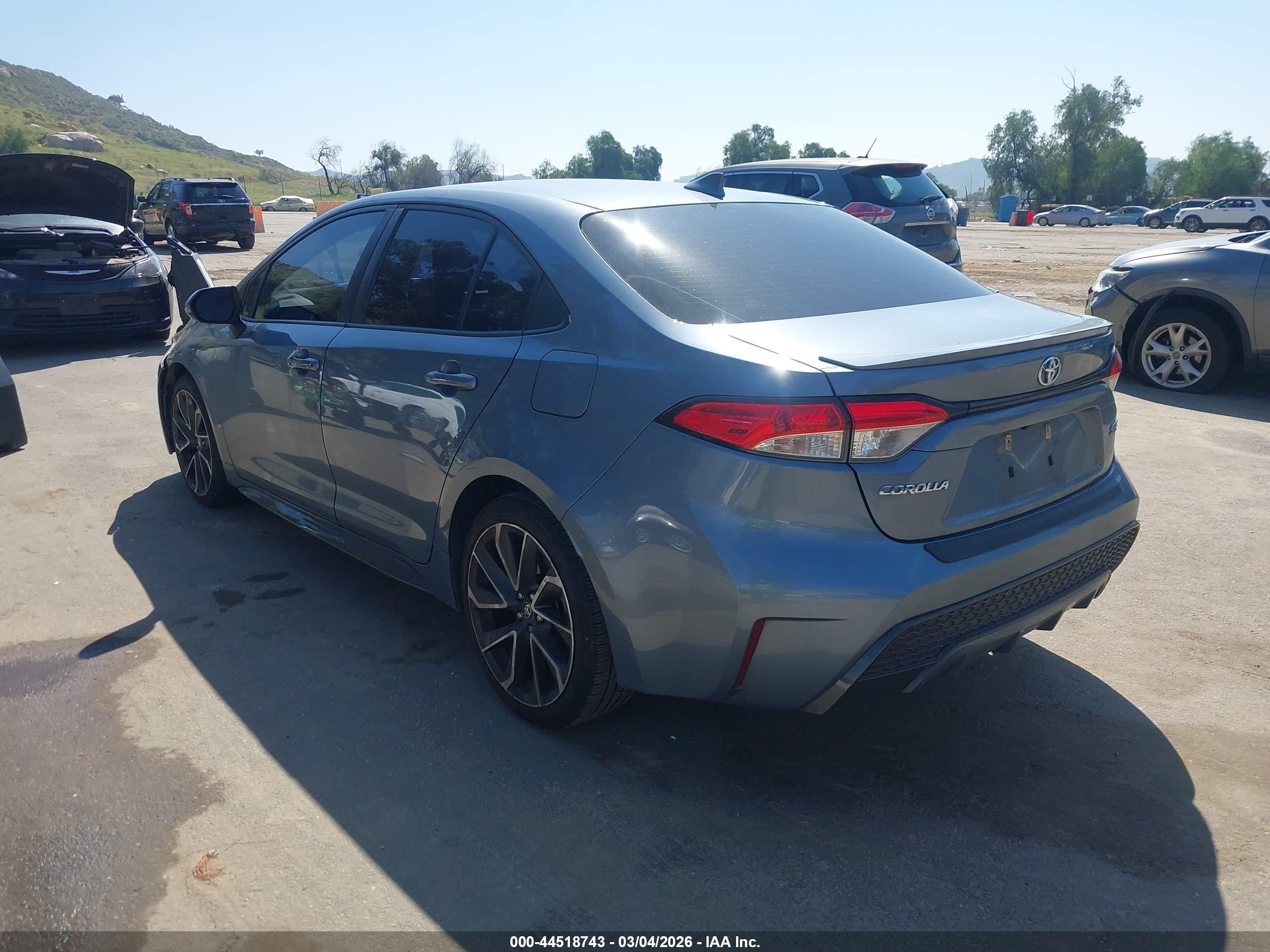 TOYOTA COROLLA image 3