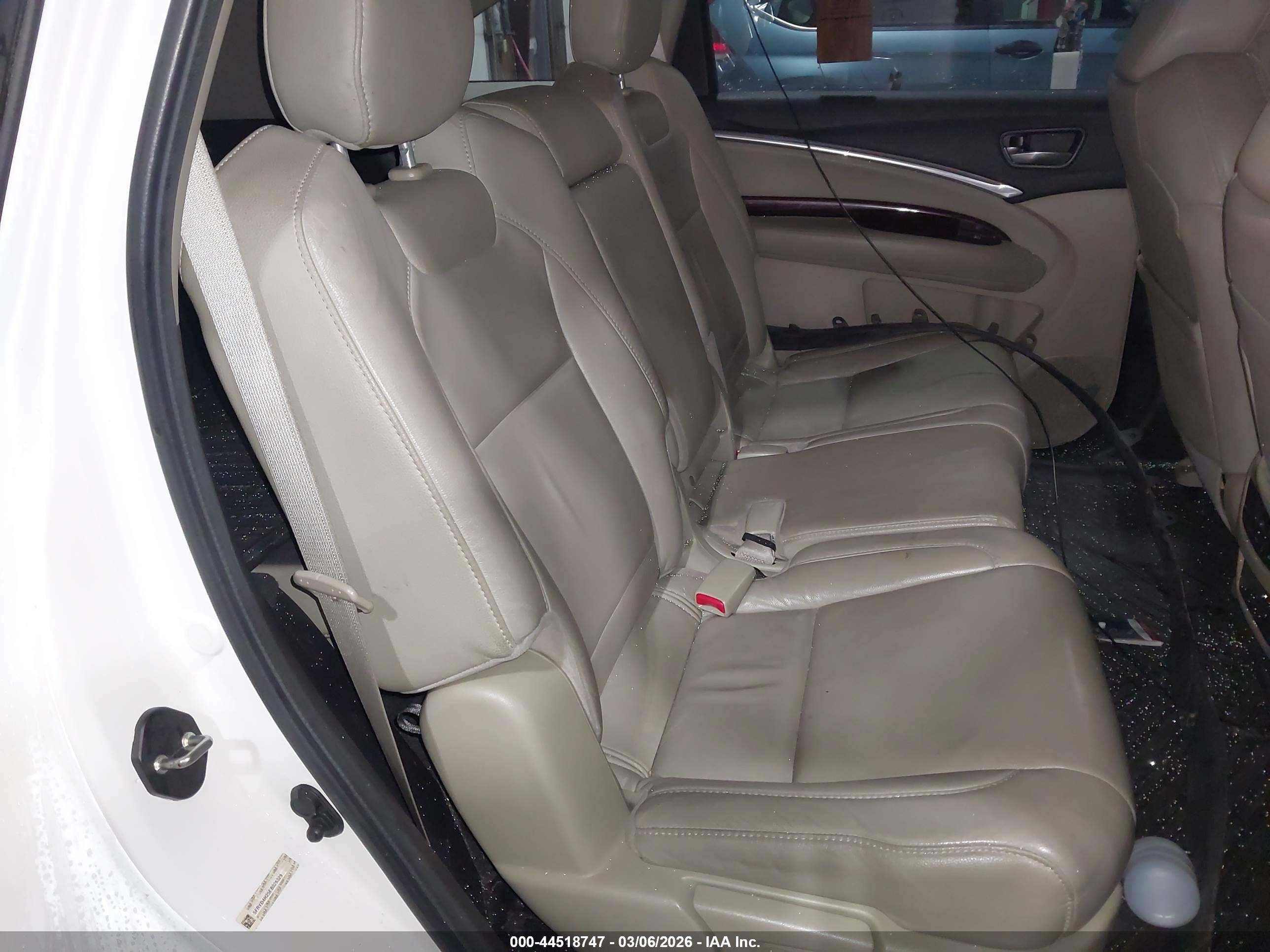 ACURA MDX image 8