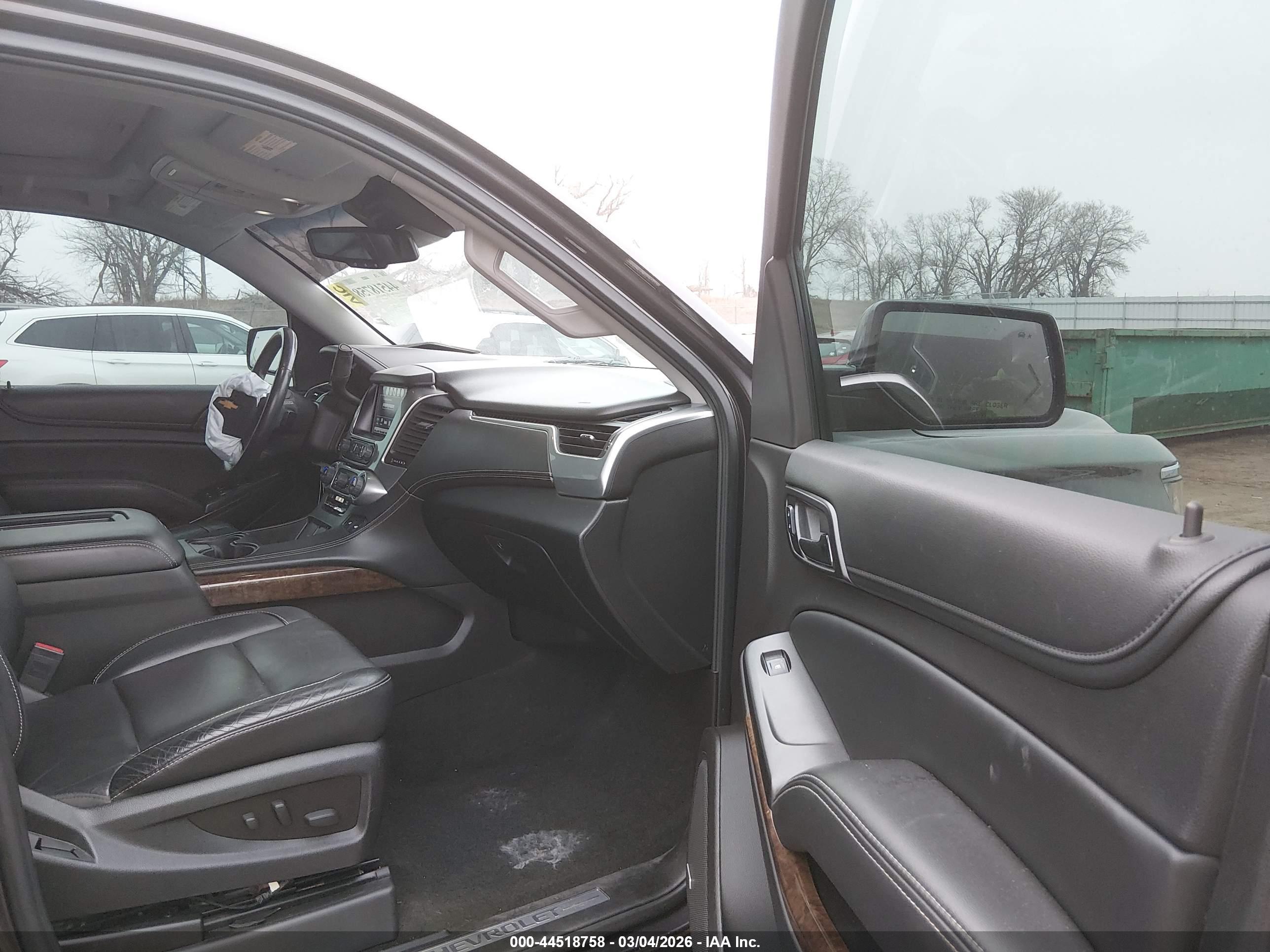 CHEVROLET TAHOE image 5