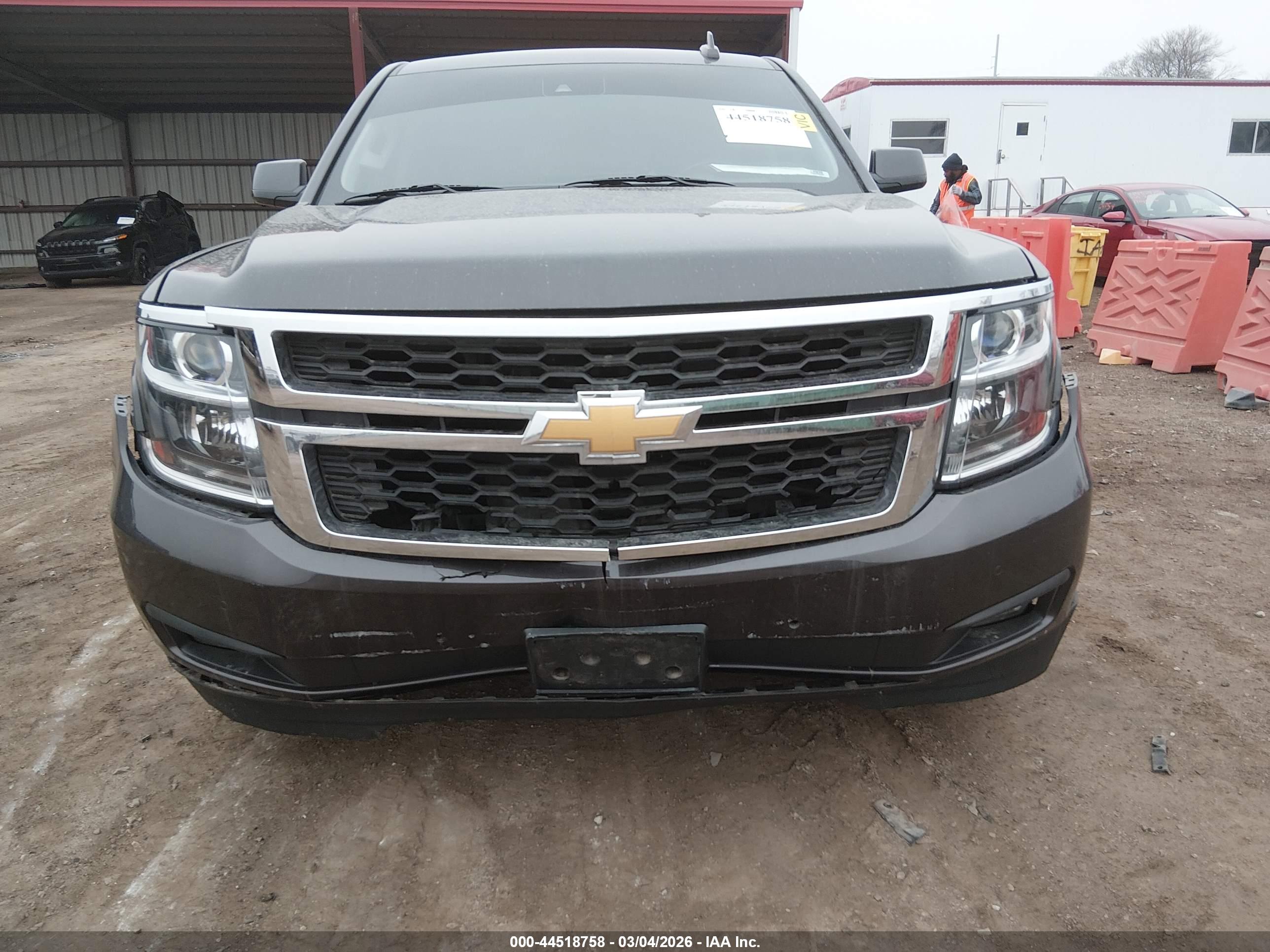 CHEVROLET TAHOE image 6