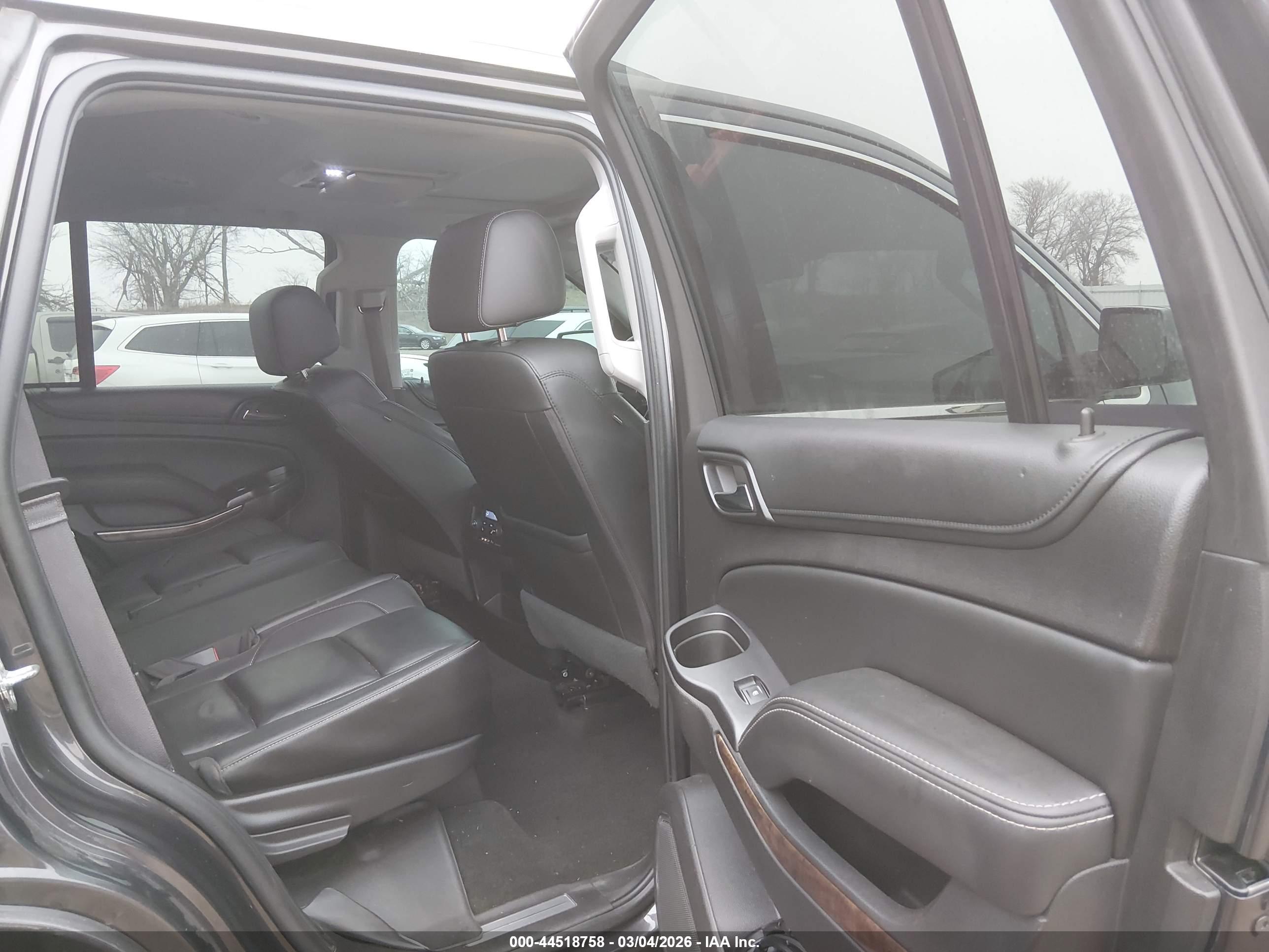 CHEVROLET TAHOE image 8