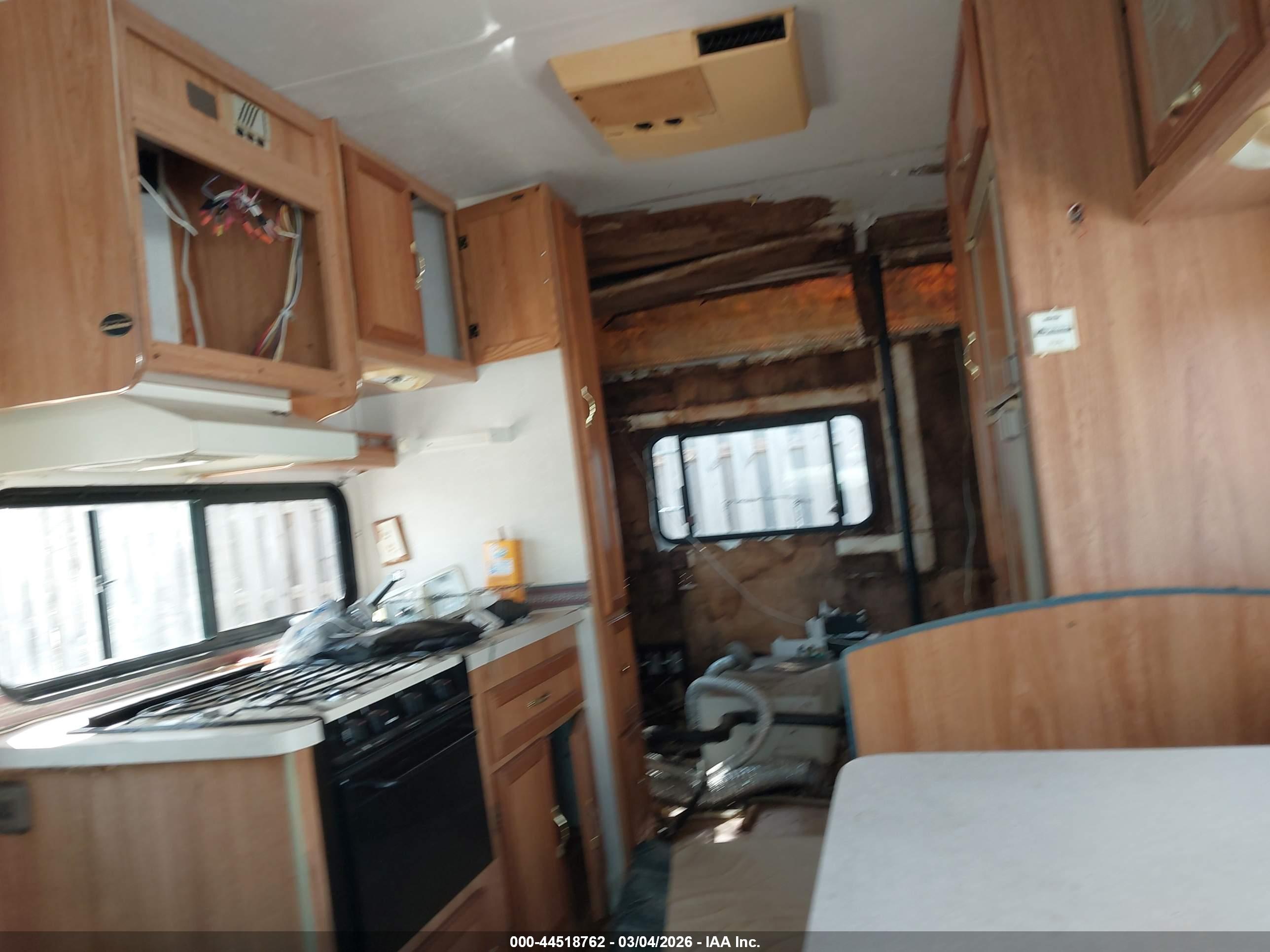 FORD ECONOLINE image 8