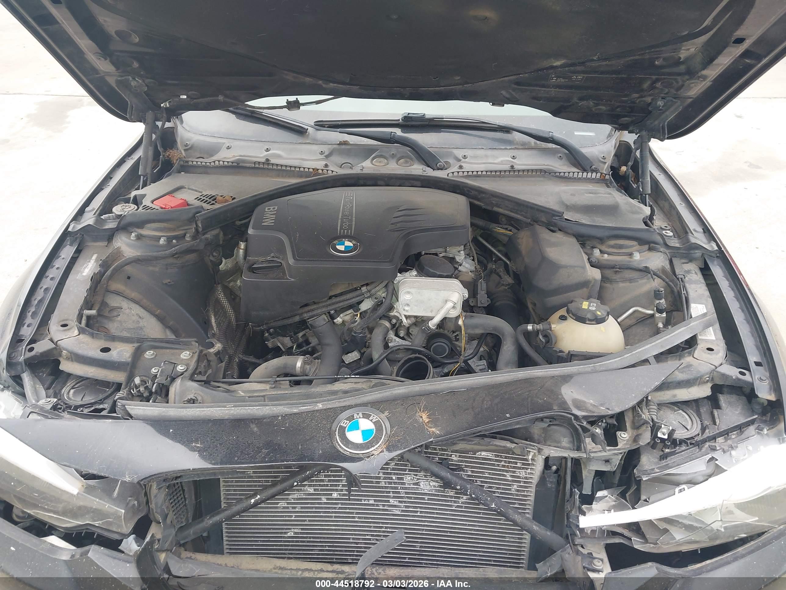 BMW 320I image 10
