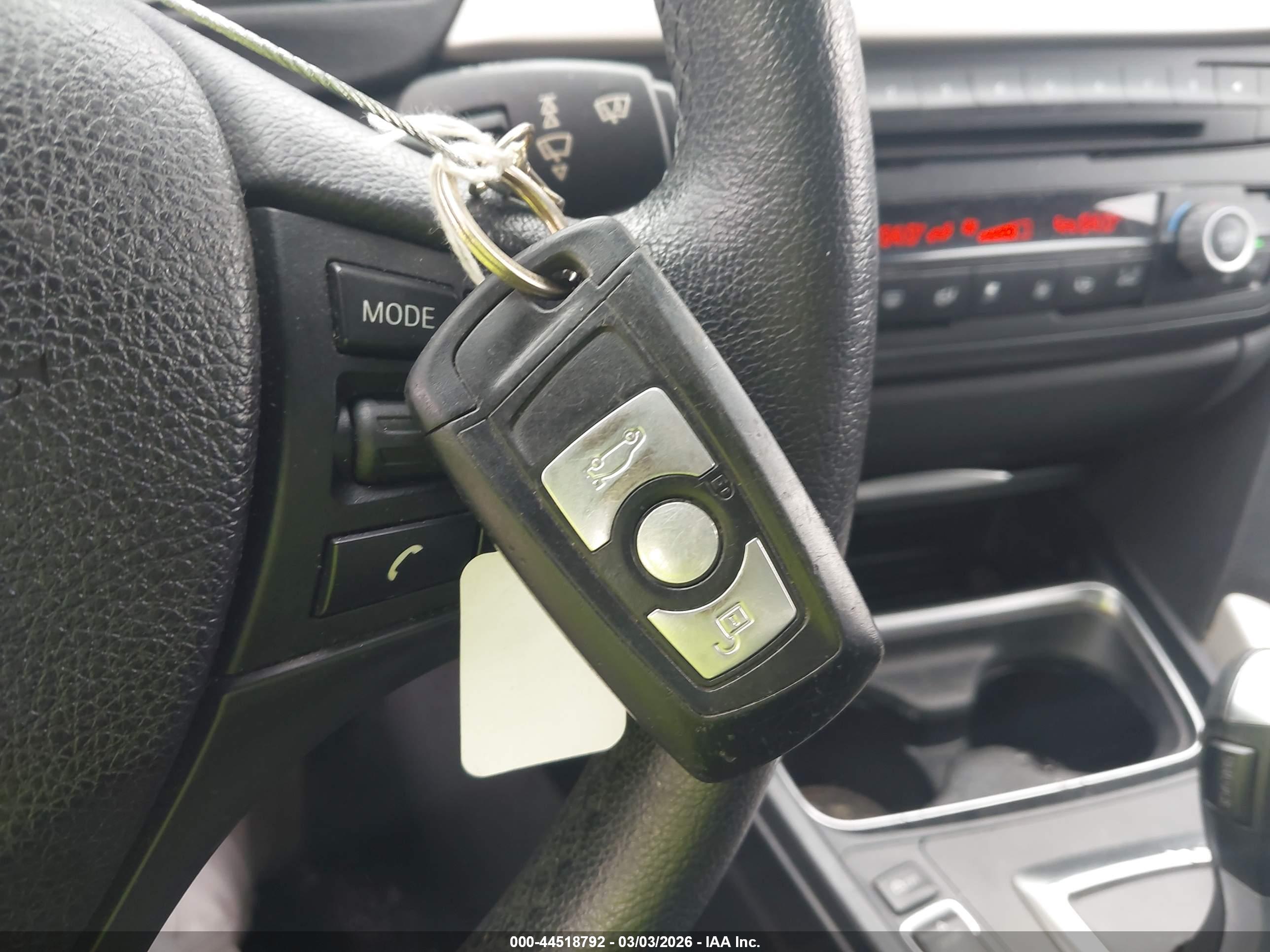 BMW 320I image 11