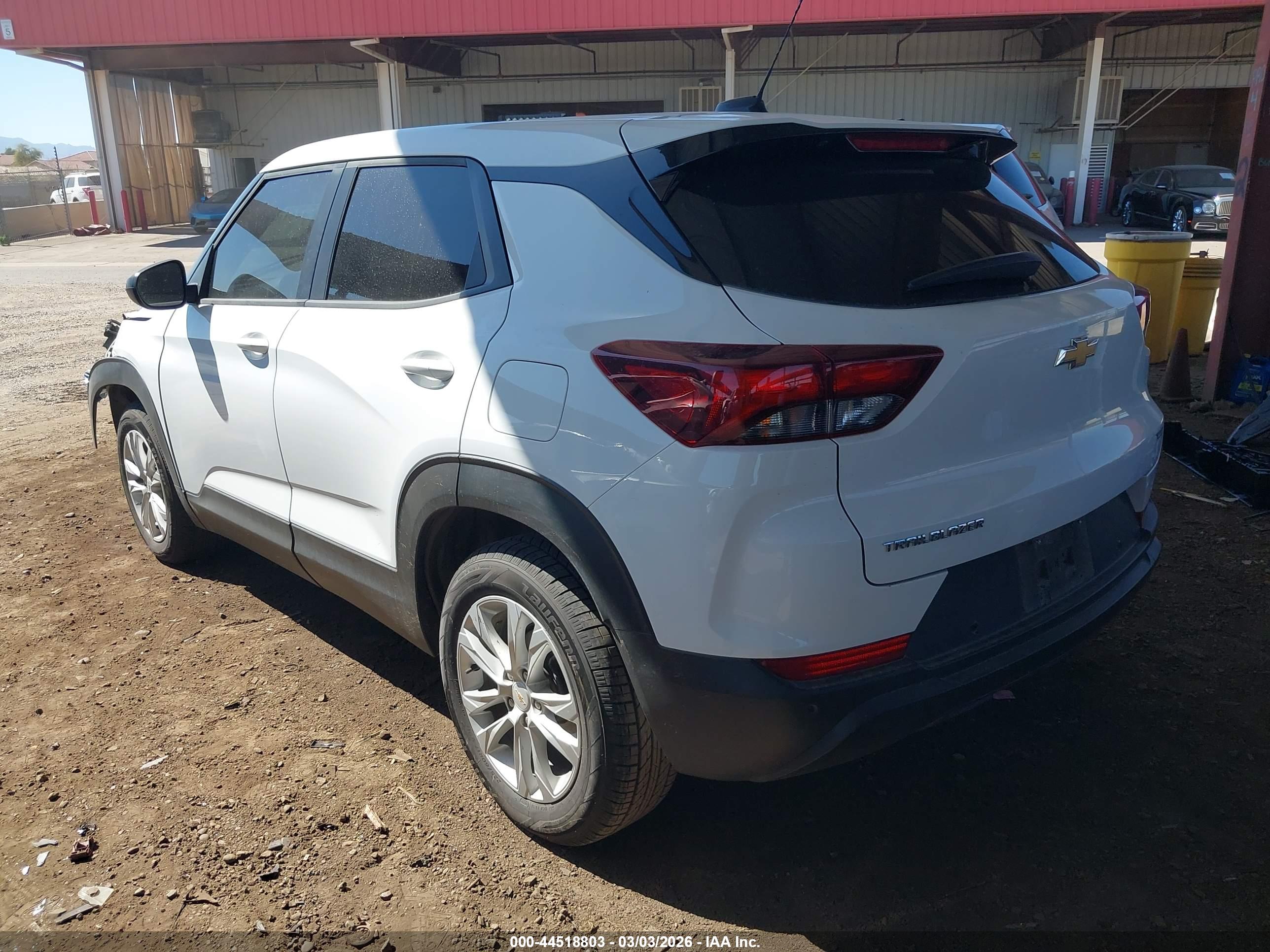 CHEVROLET TRAILBLAZER image 3