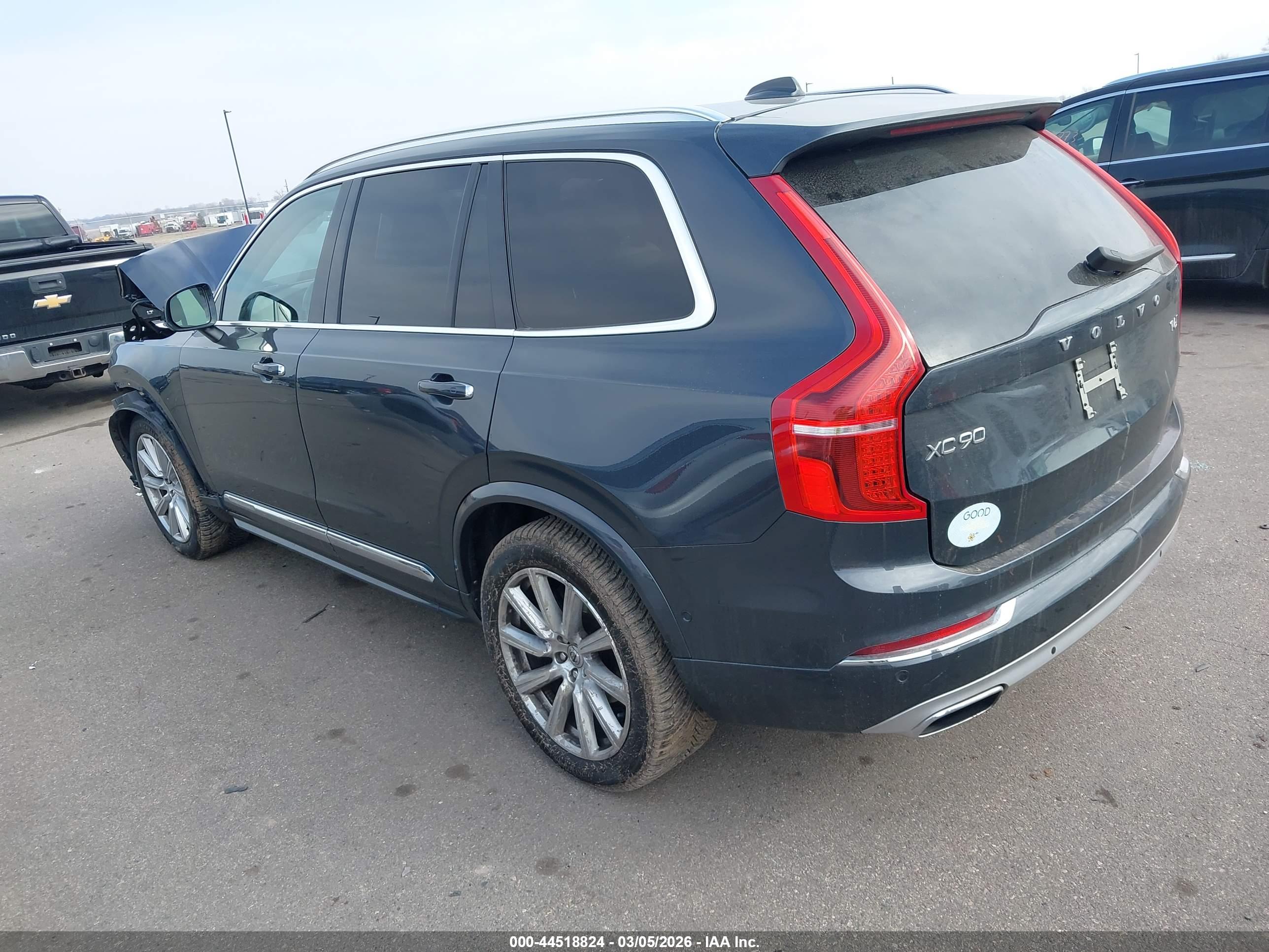 VOLVO XC90 image 3