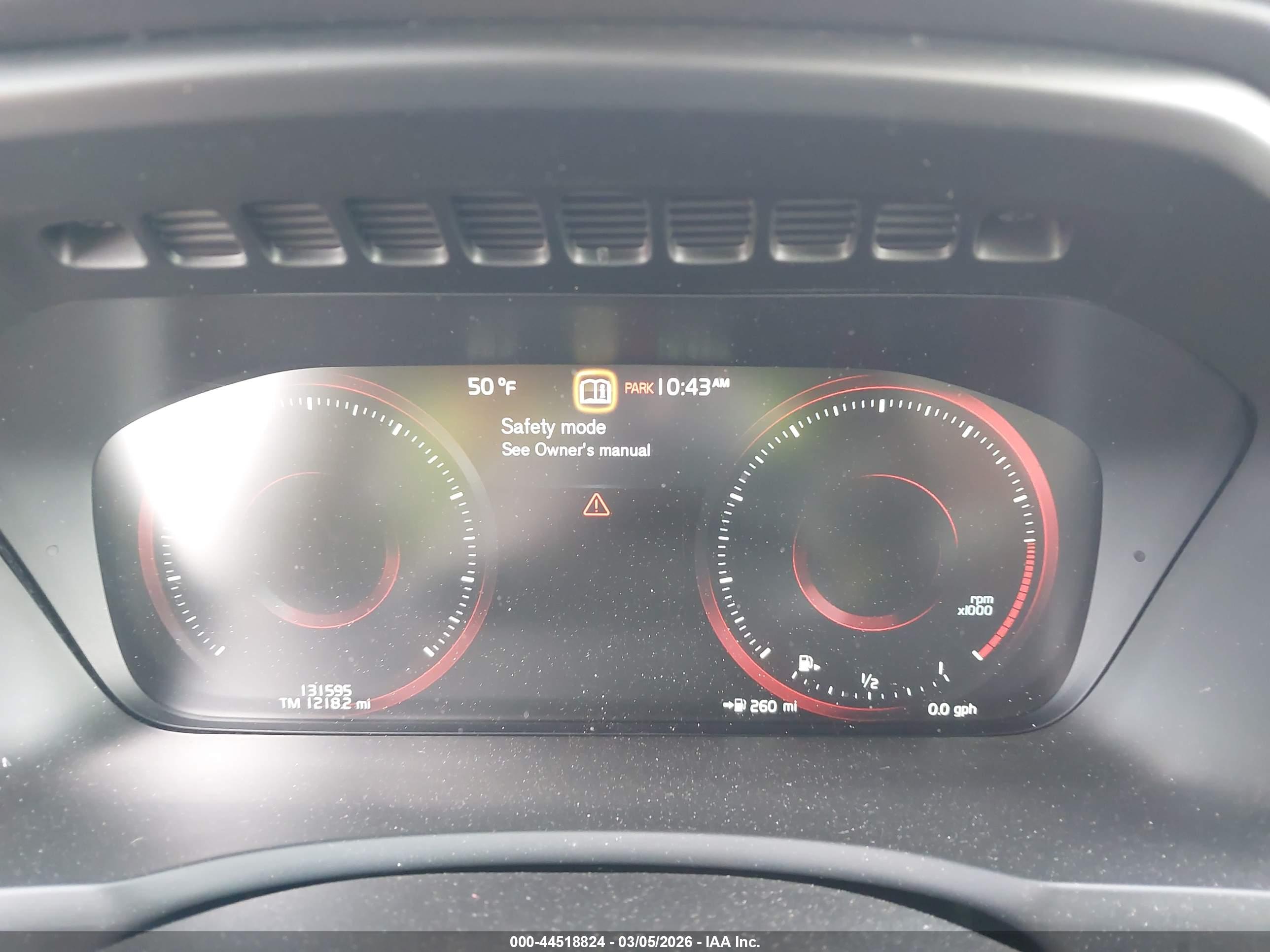 VOLVO XC90 image 7