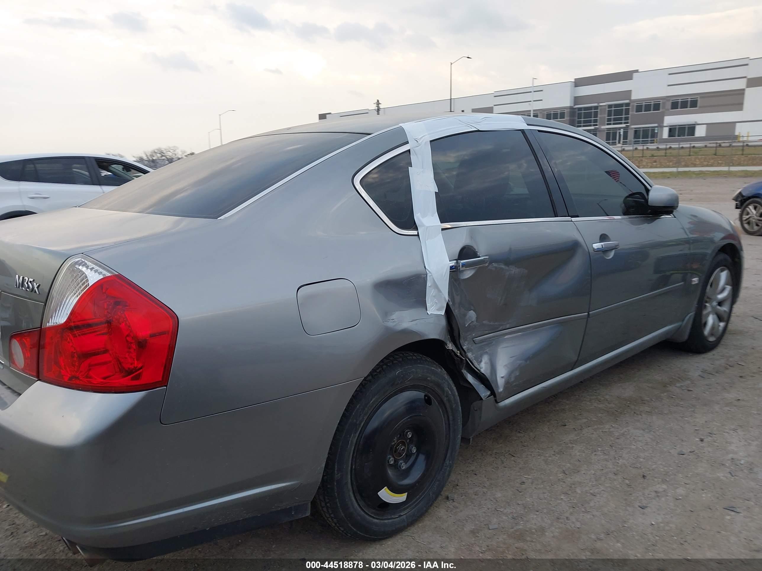 INFINITI M35X image 6