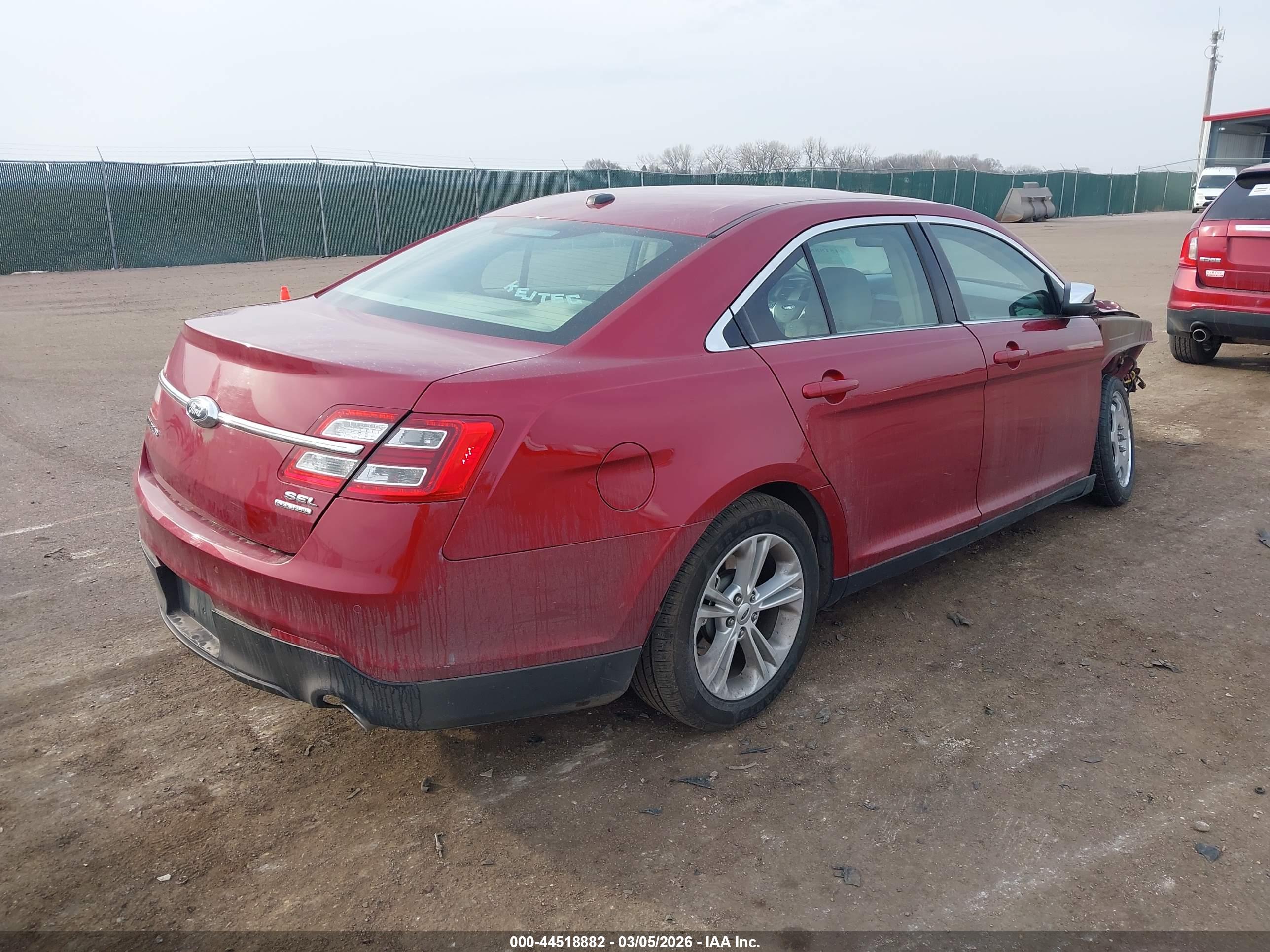 FORD TAURUS image 4