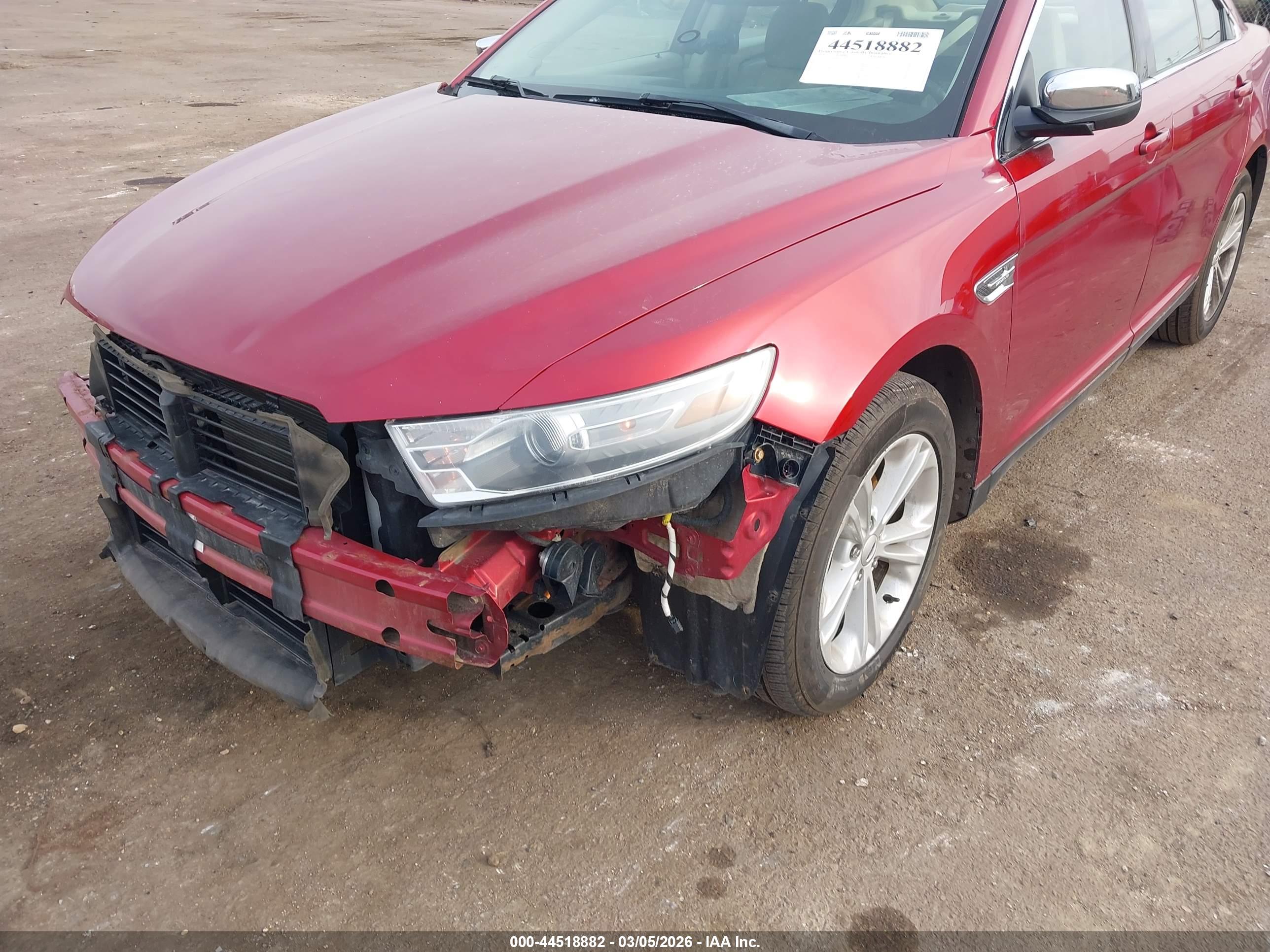 FORD TAURUS image 6