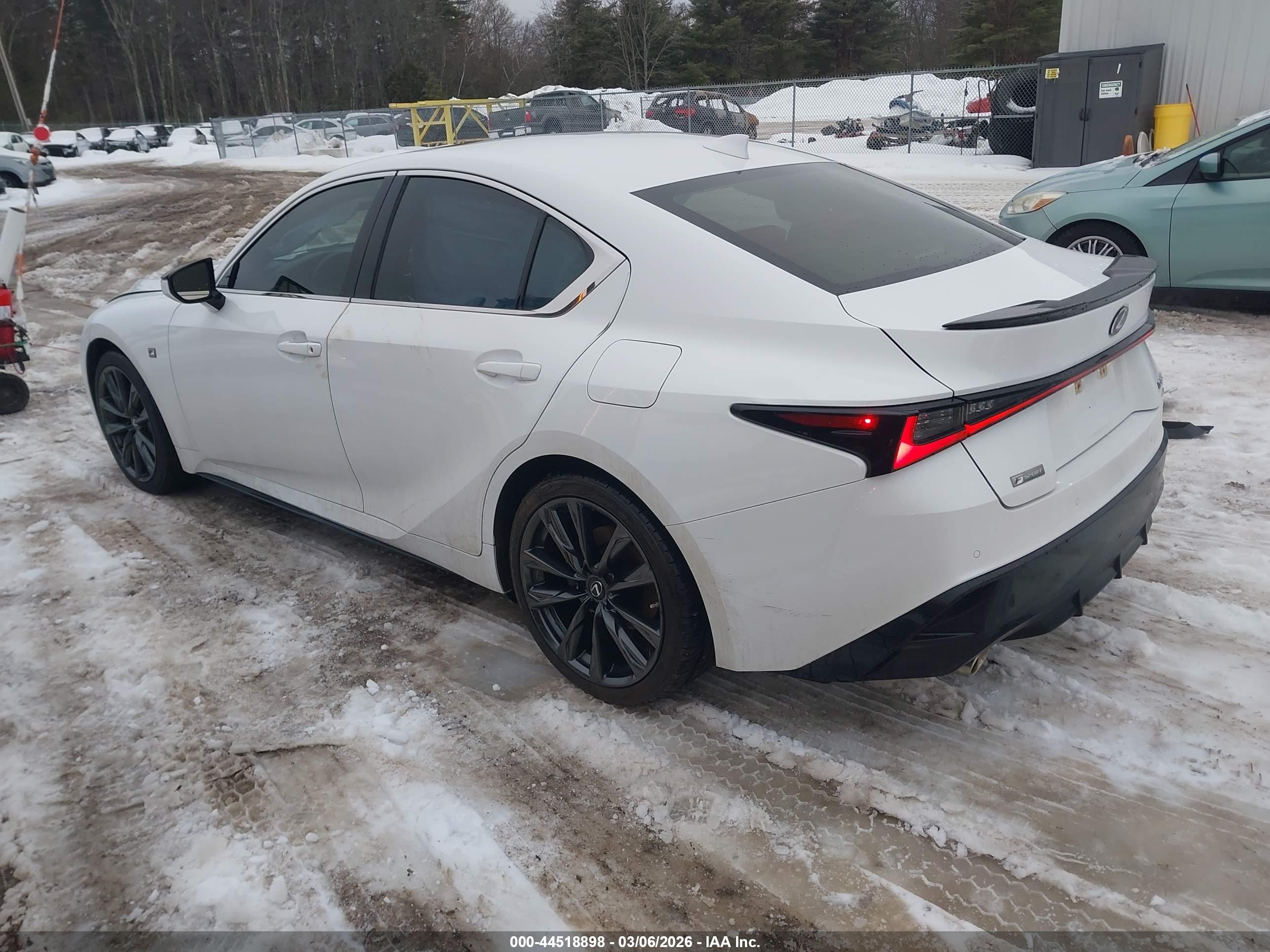 LEXUS IS image 3