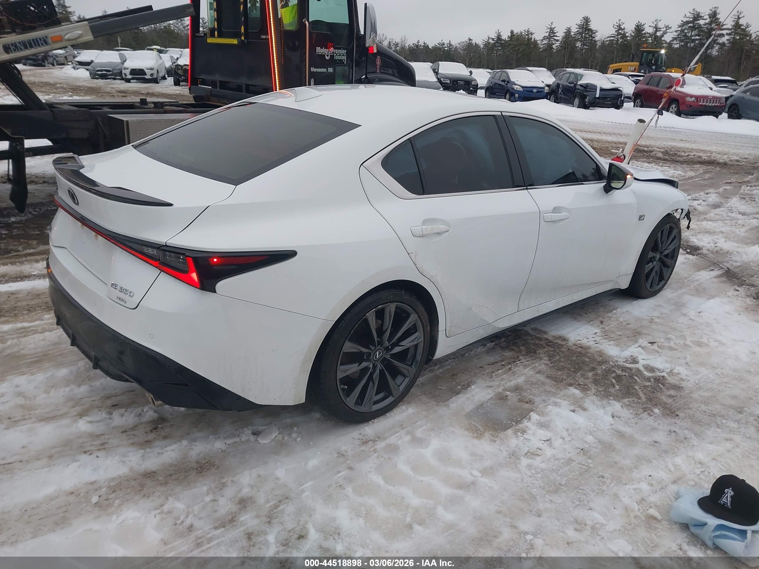 LEXUS IS image 4