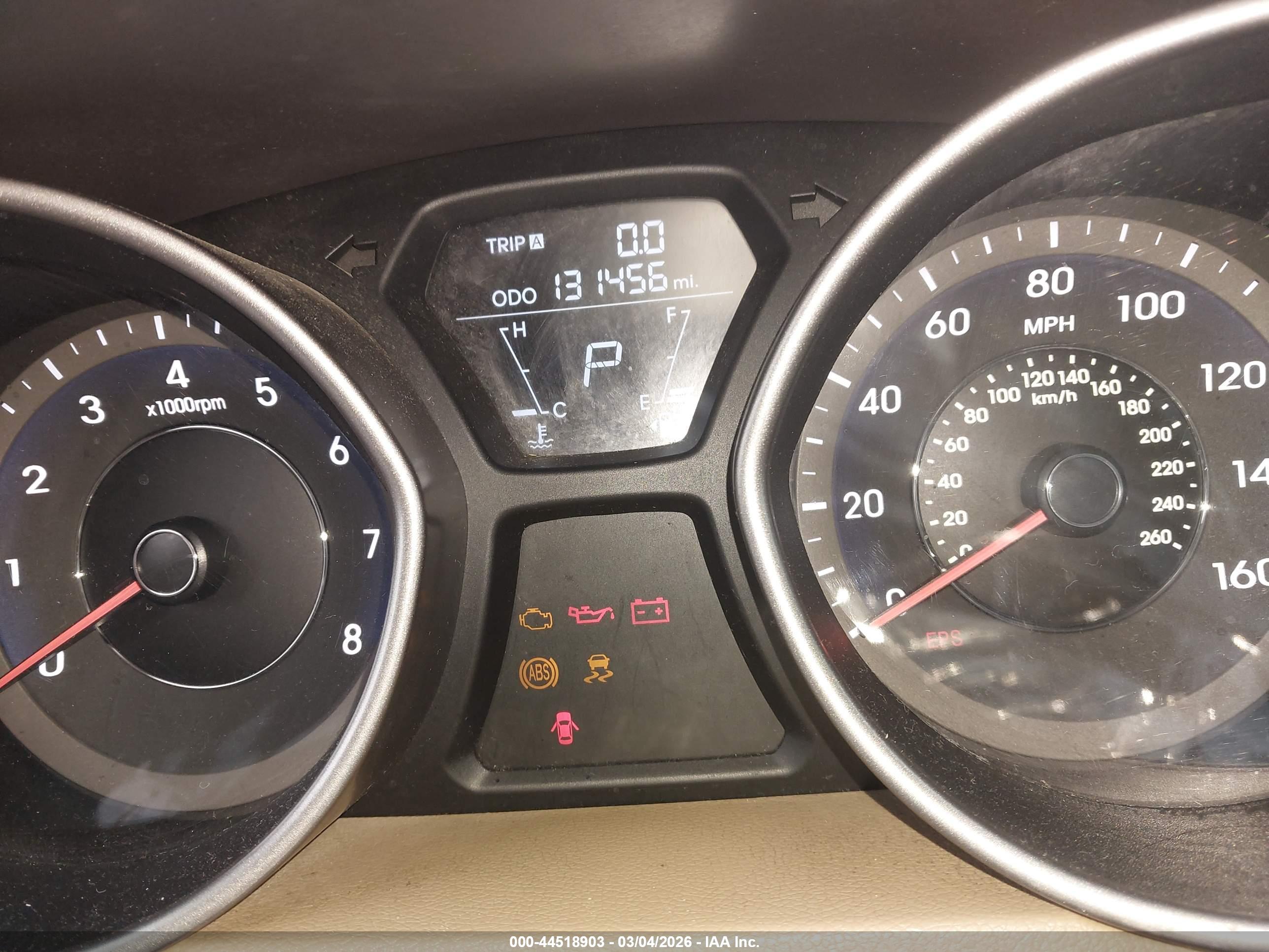 HYUNDAI ELANTRA image 7