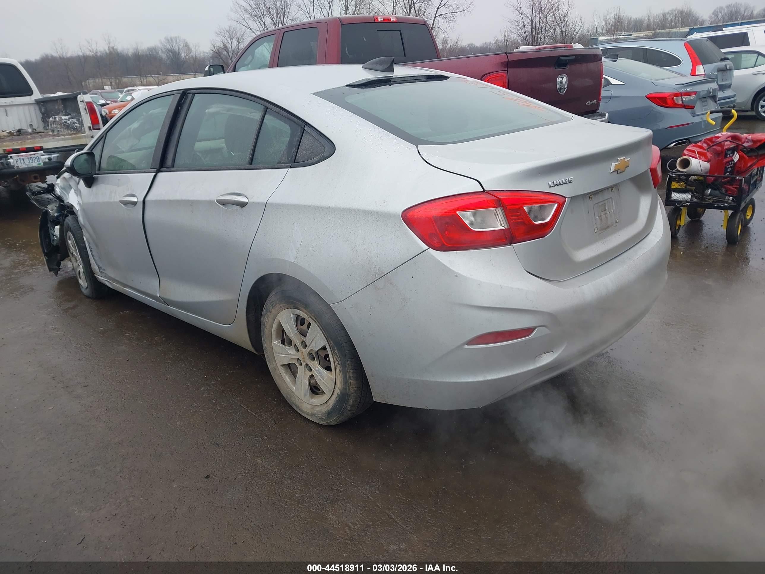 CHEVROLET CRUZE image 3