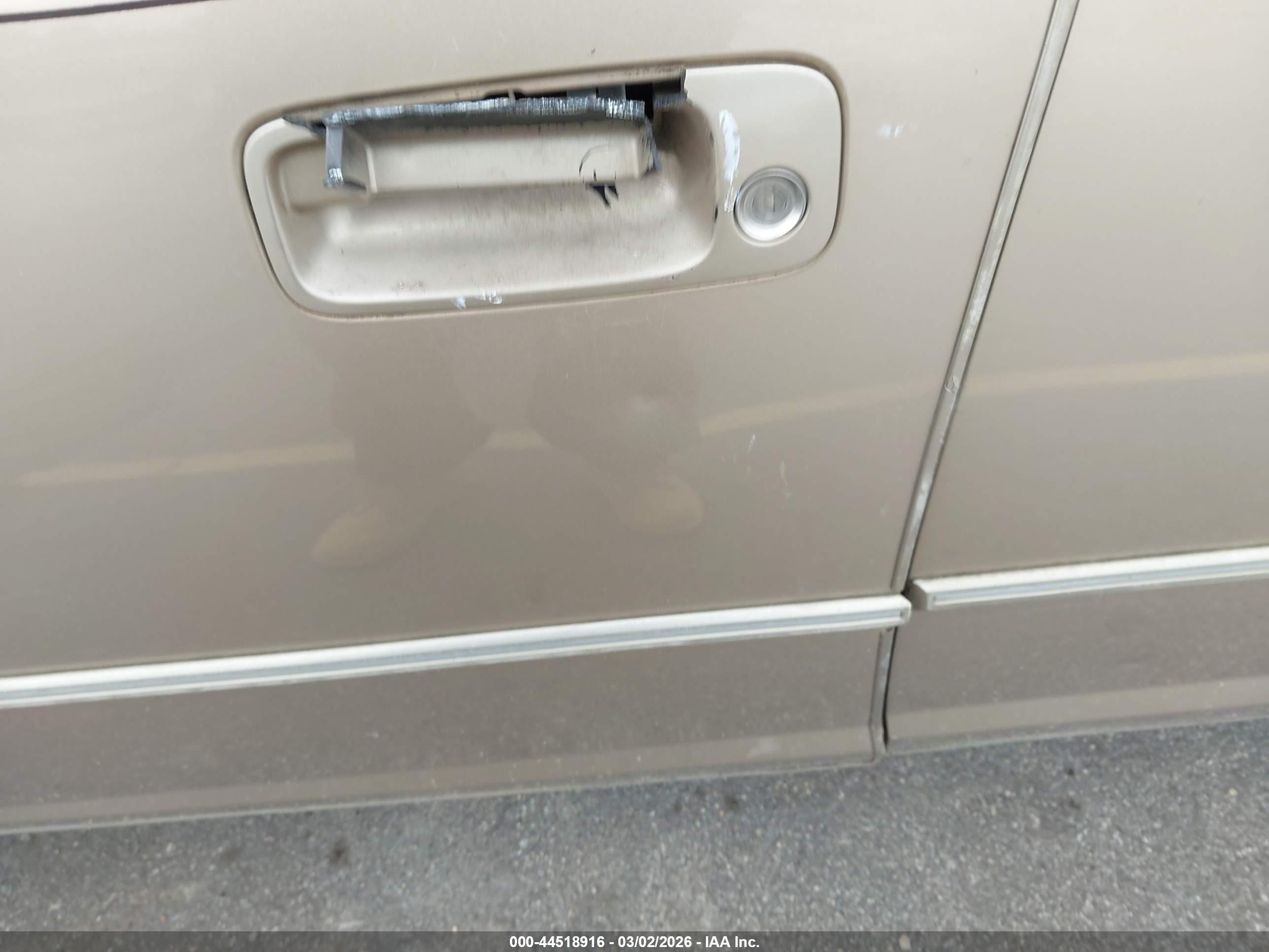 TOYOTA AVALON image 6