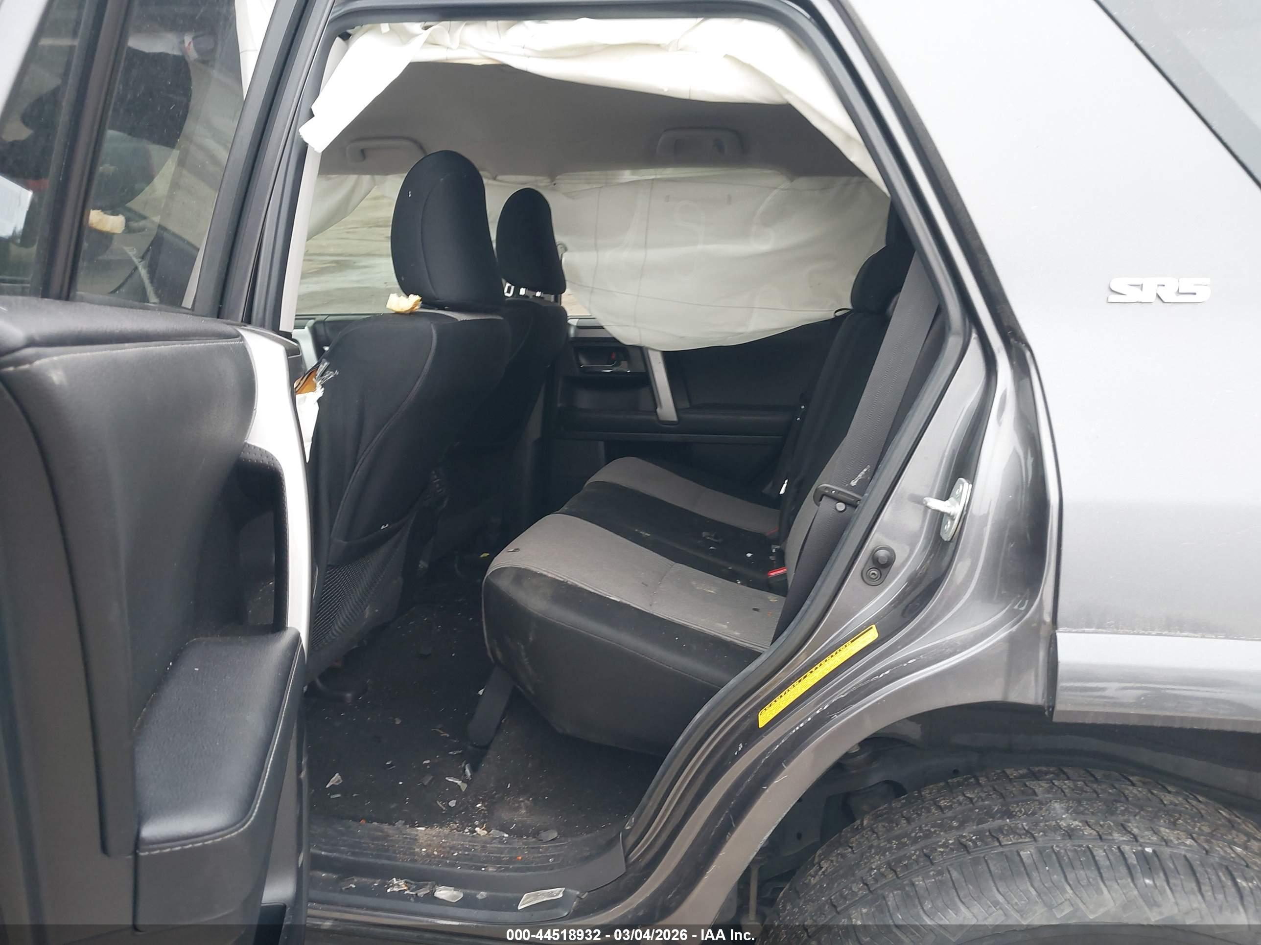 TOYOTA 4RUNNER image 8