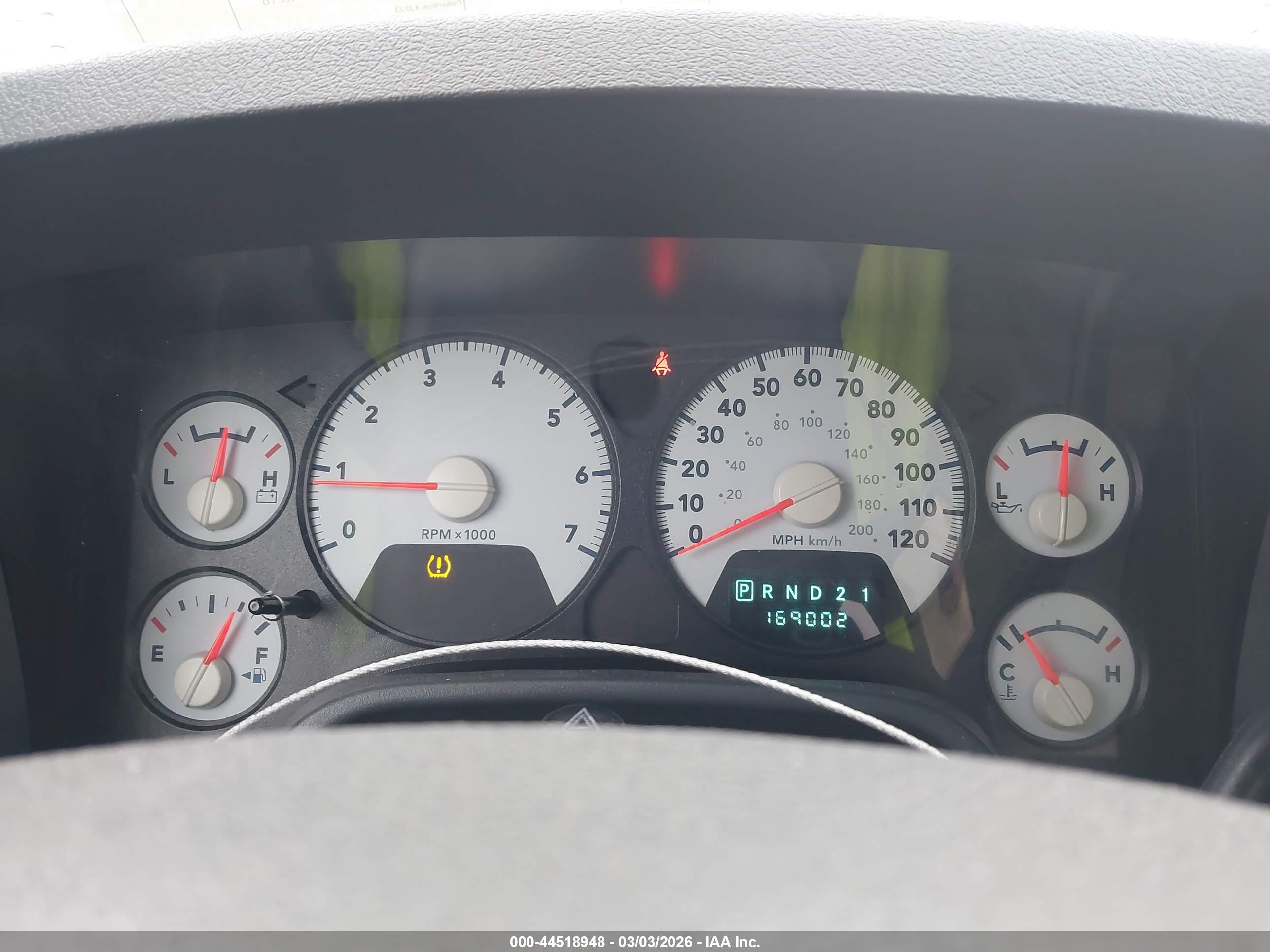 DODGE RAM image 7