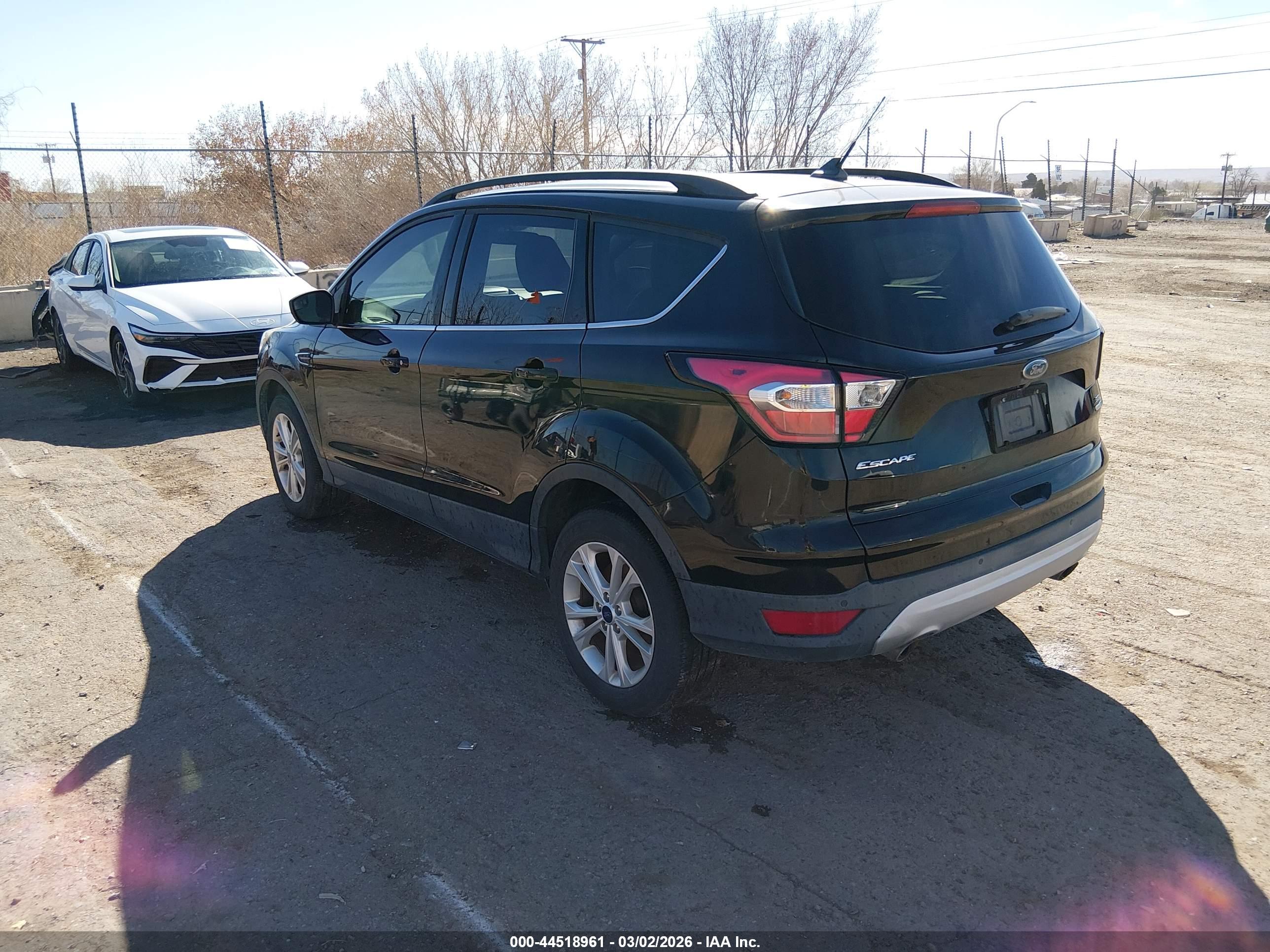 FORD ESCAPE image 3