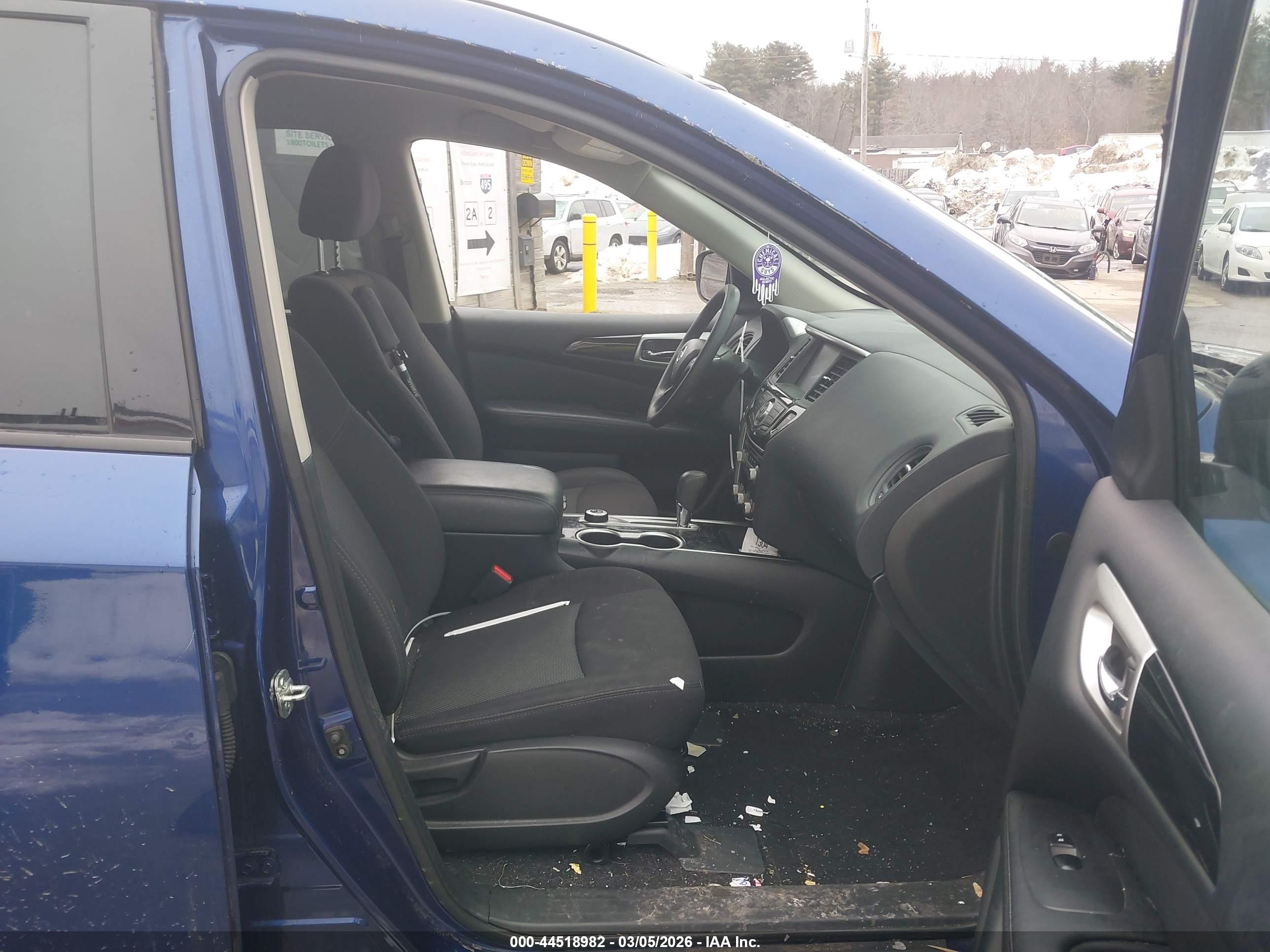 NISSAN PATHFINDER image 5