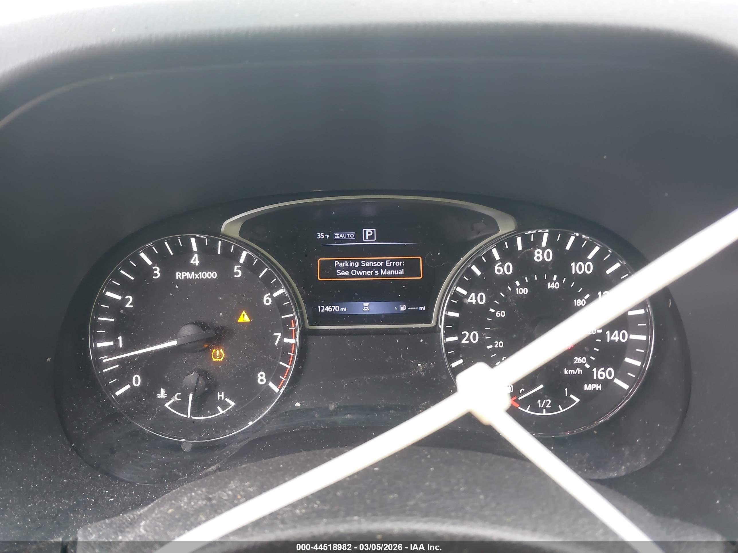 NISSAN PATHFINDER image 7