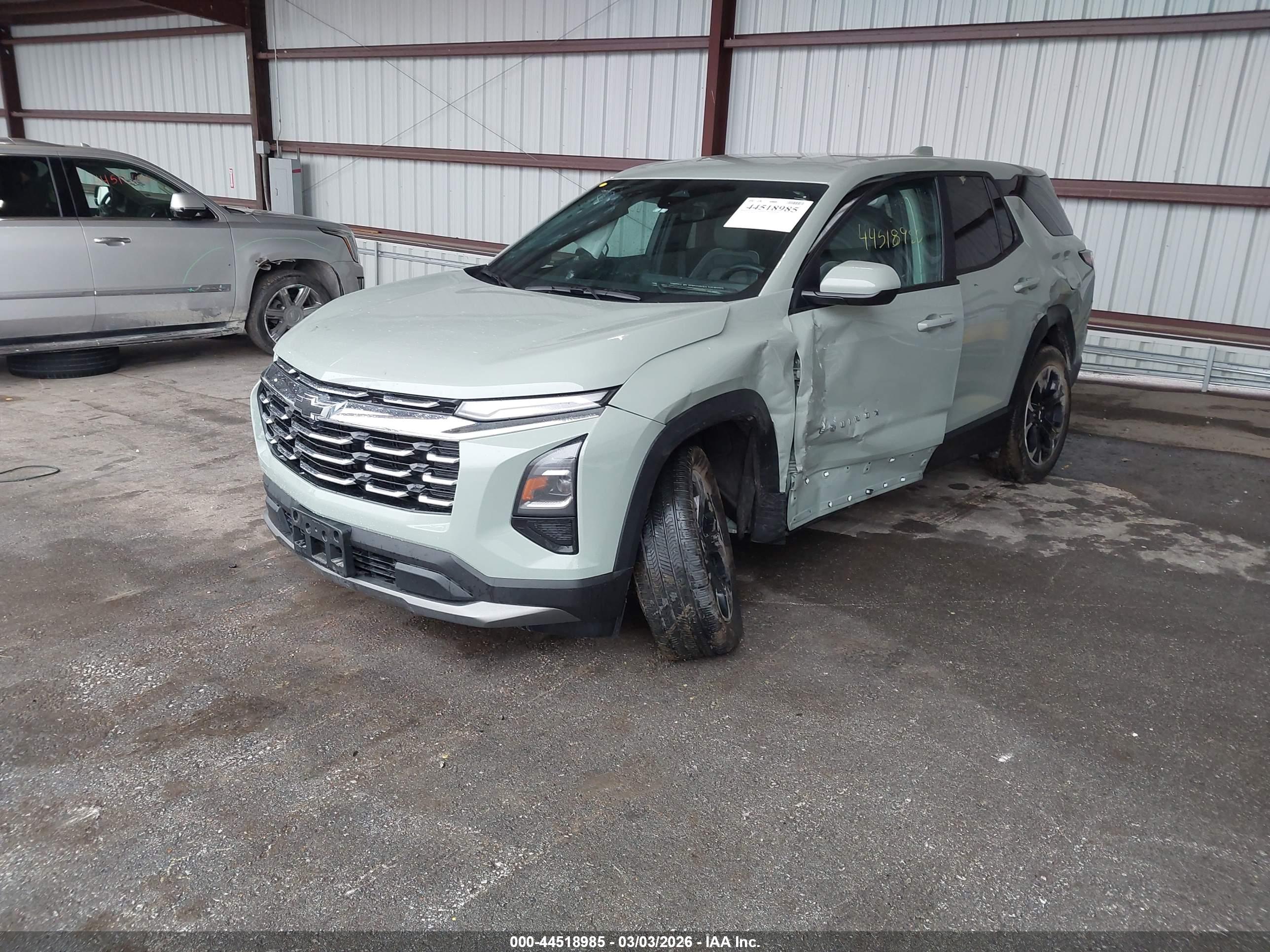 CHEVROLET EQUINOX image 2