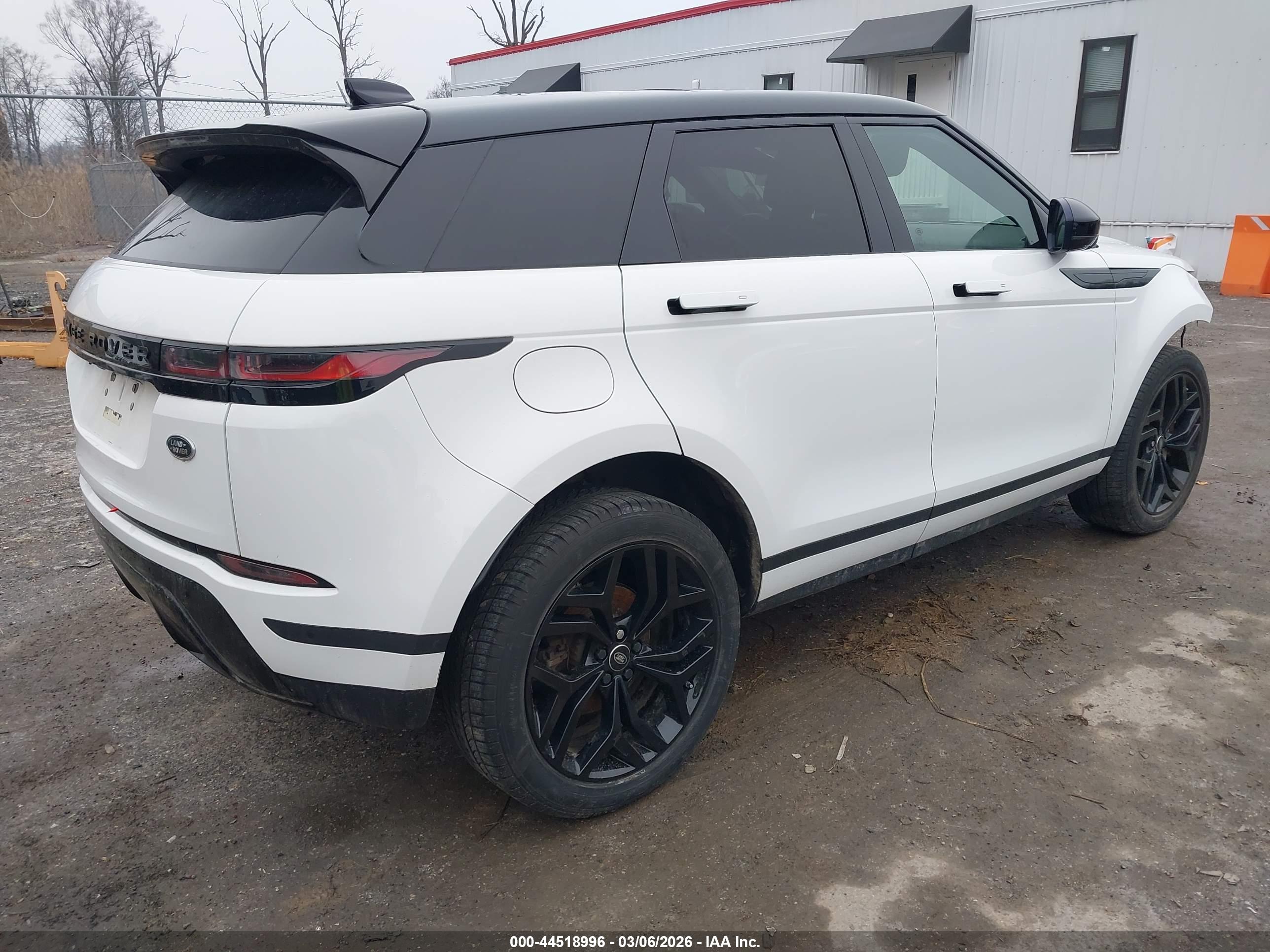 LAND ROVER image 4
