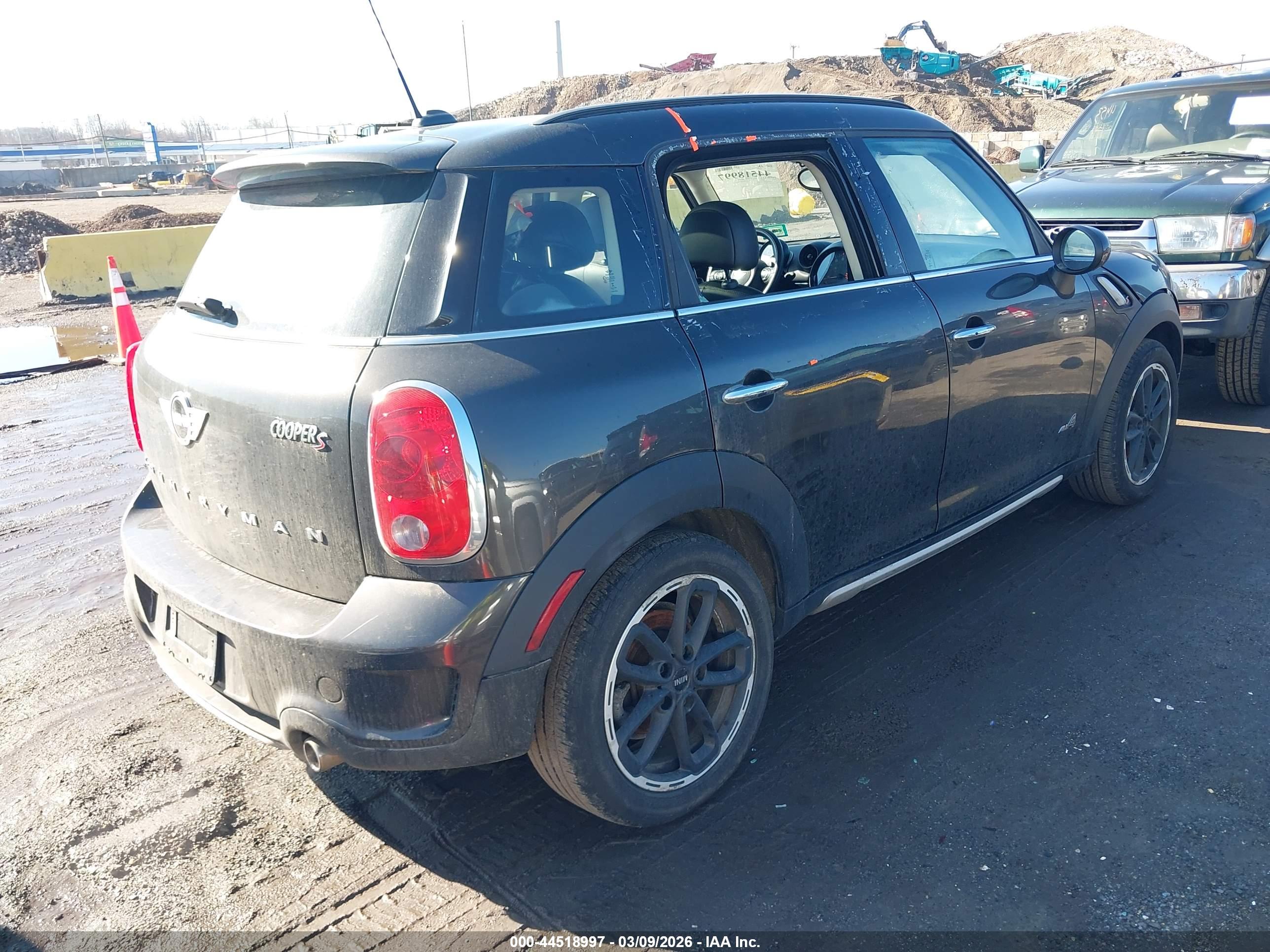 MINI COUNTRYMAN image 4