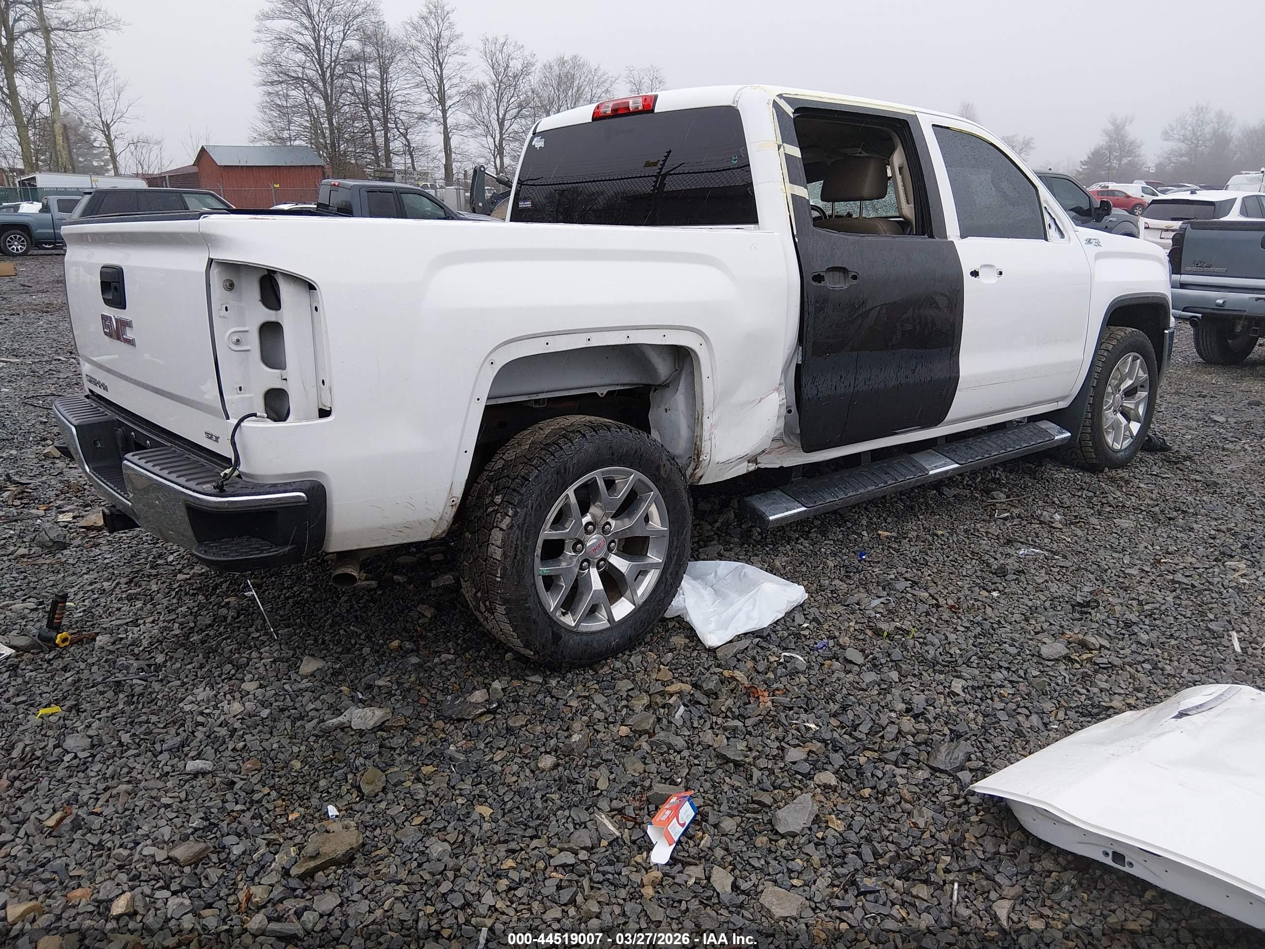 GMC SIERRA image 4