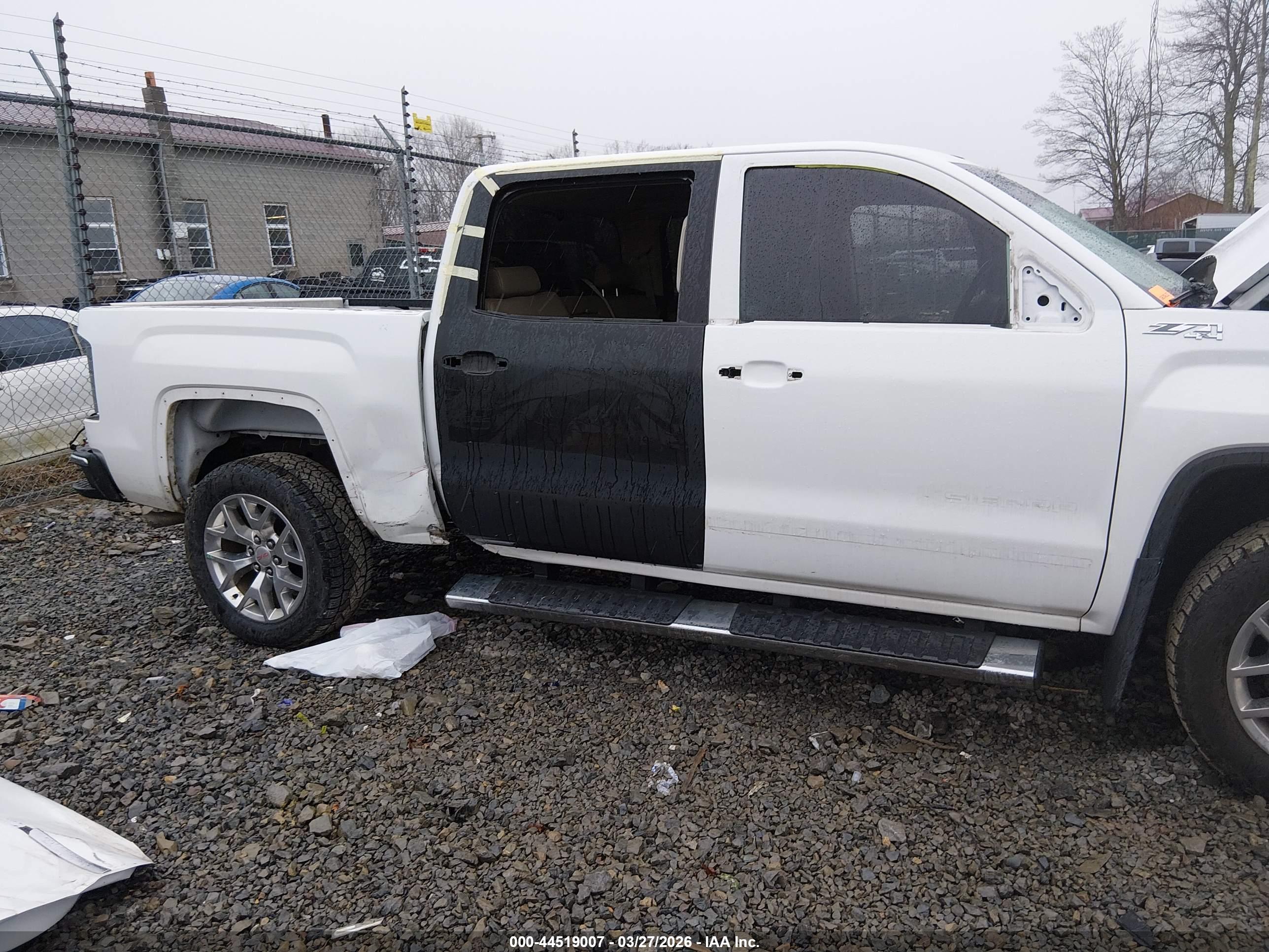 GMC SIERRA image 6