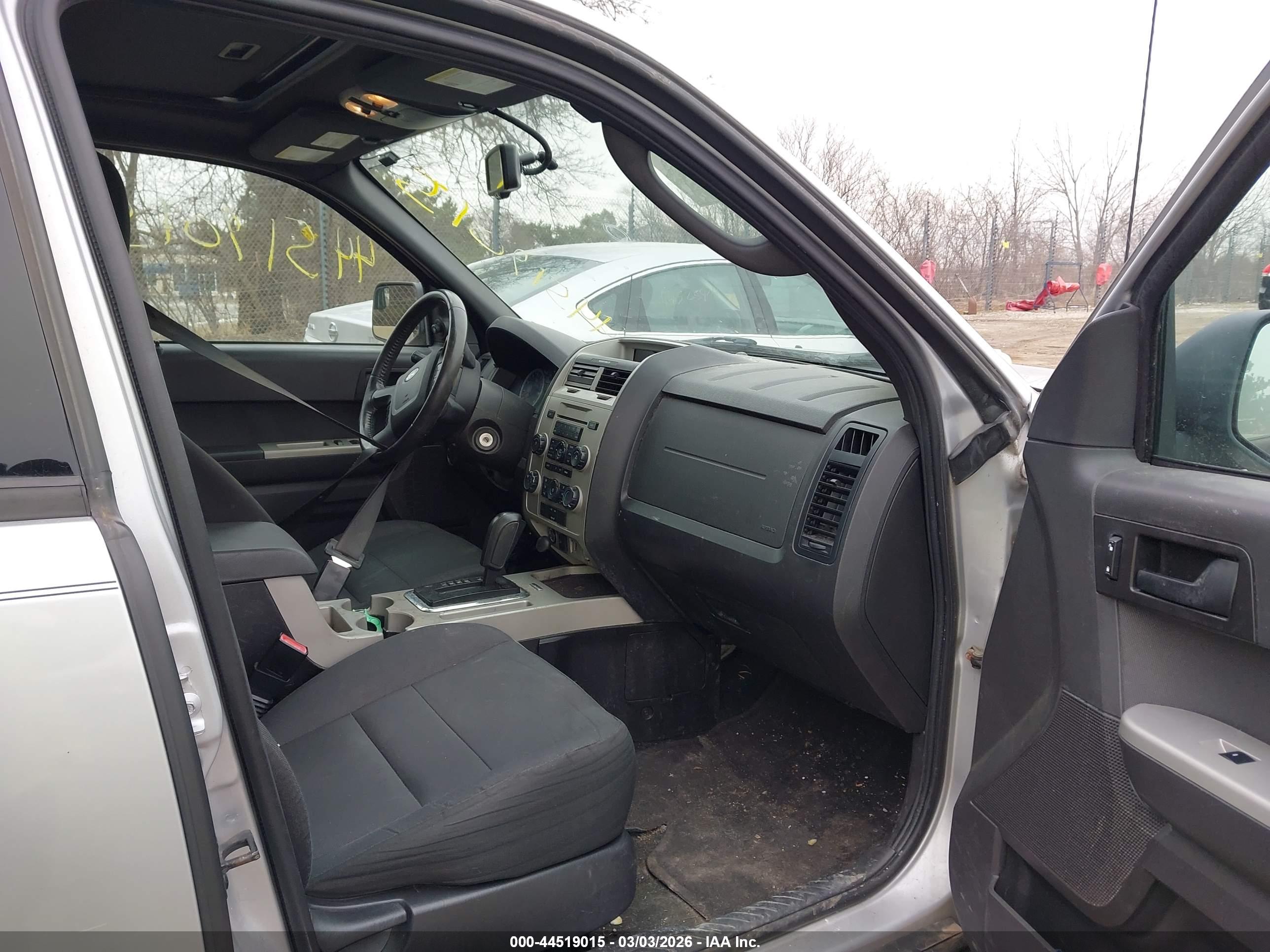 FORD ESCAPE image 5