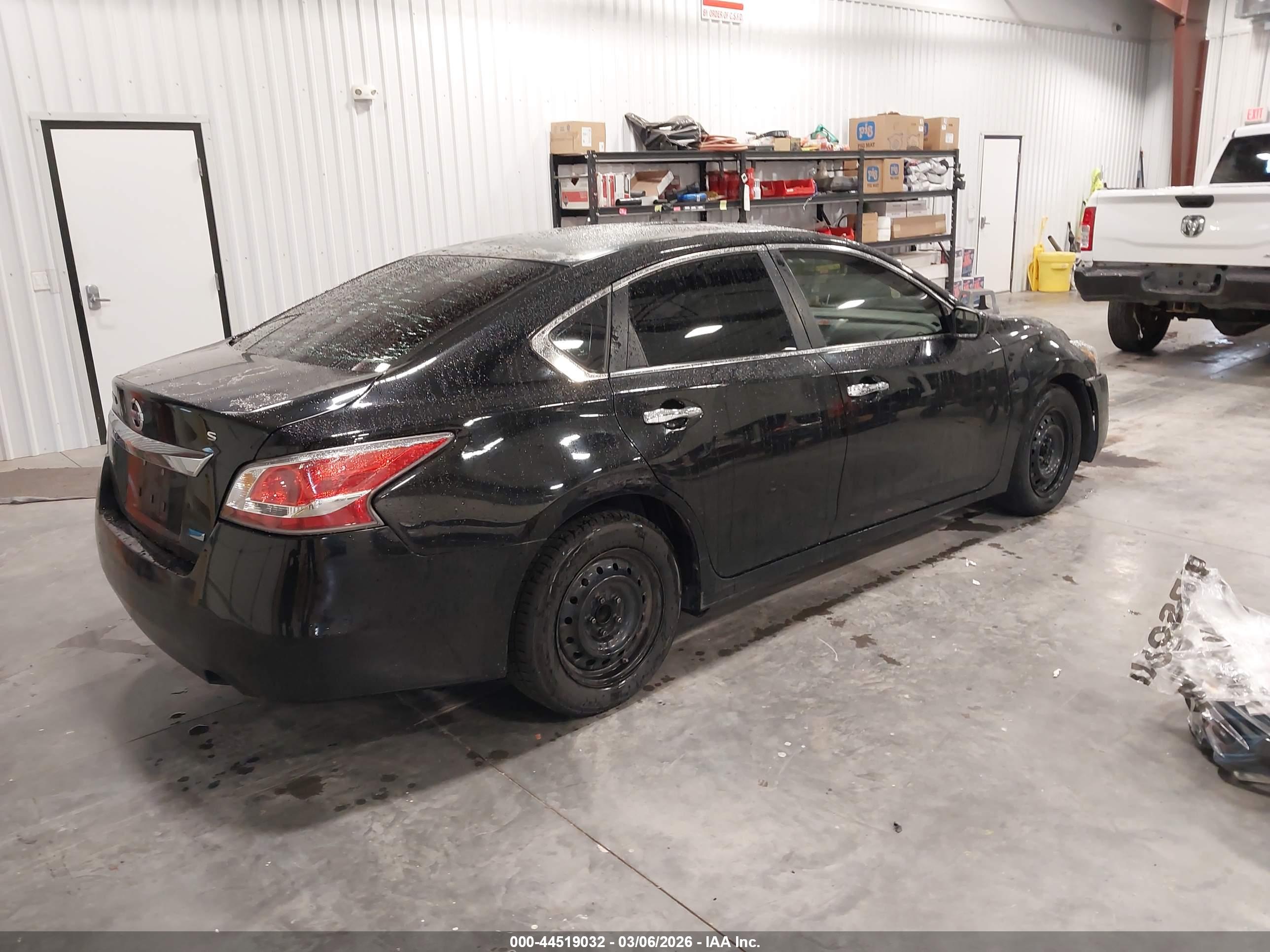 NISSAN ALTIMA image 4