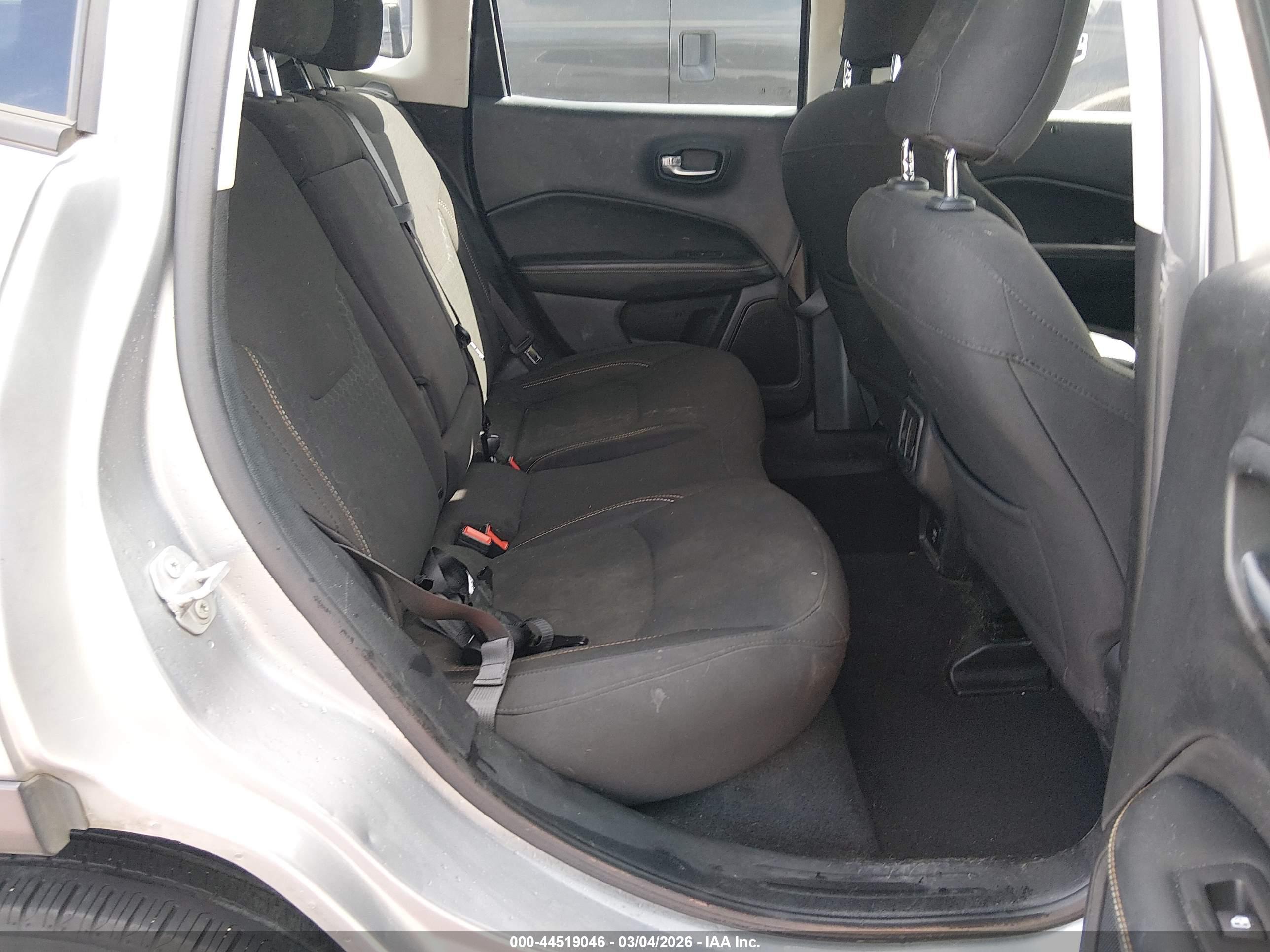 JEEP COMPASS image 8