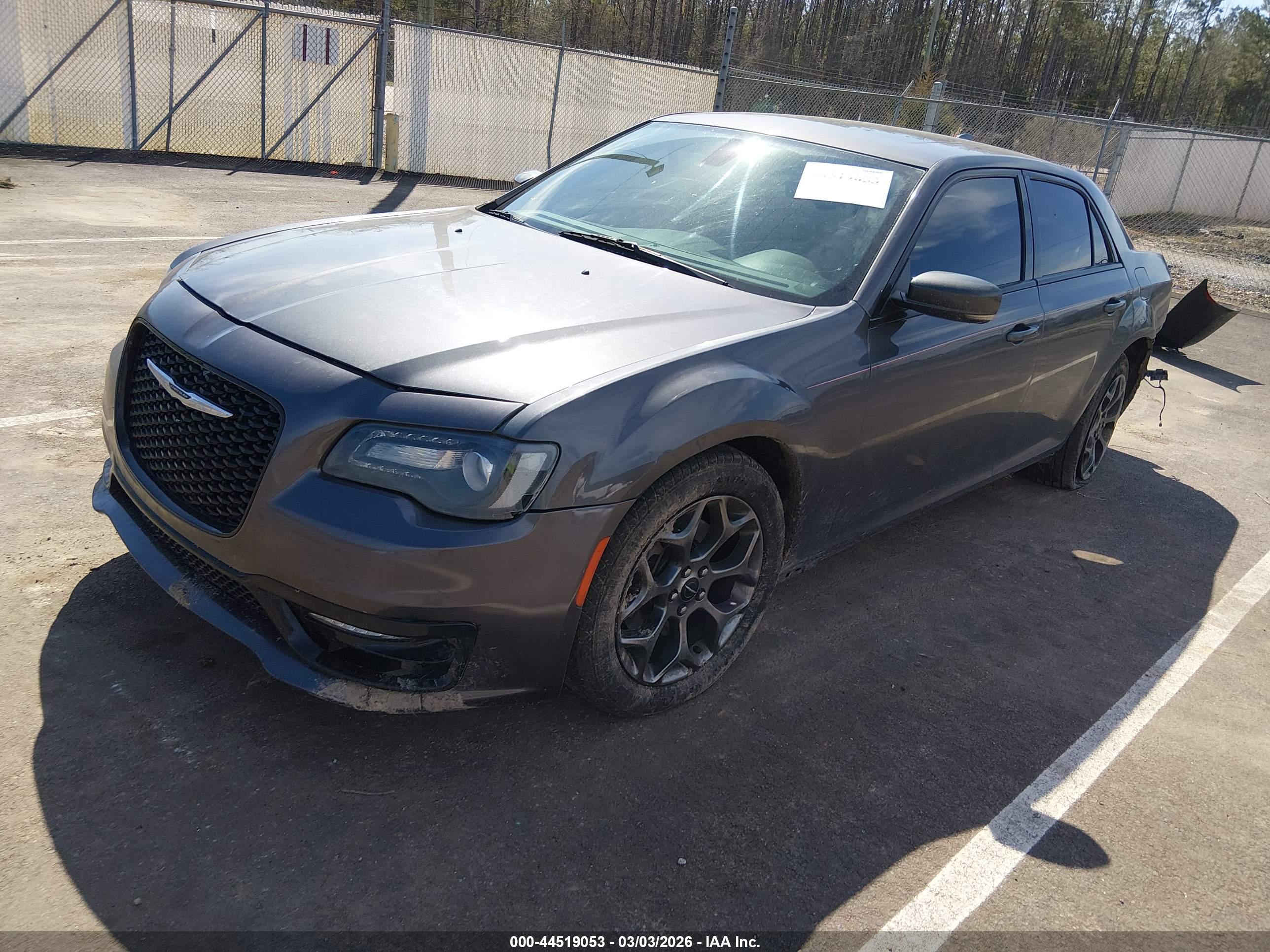 CHRYSLER 300 image 2