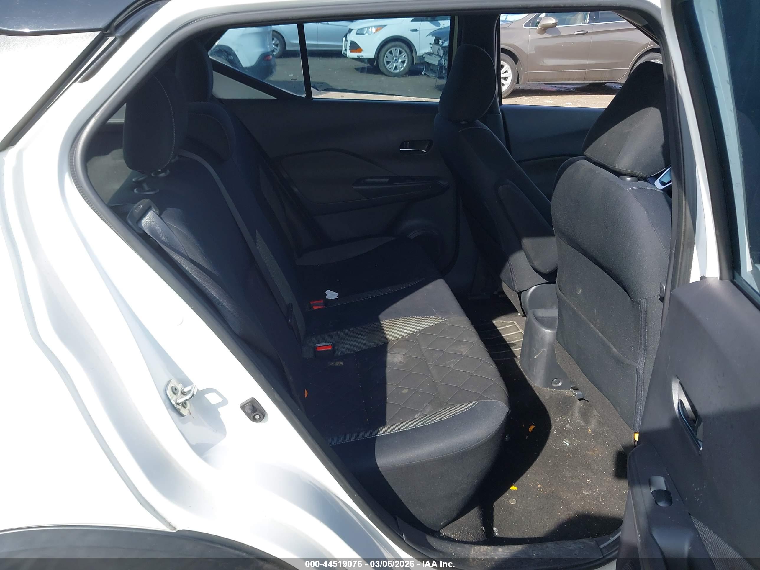 NISSAN KICKS image 8